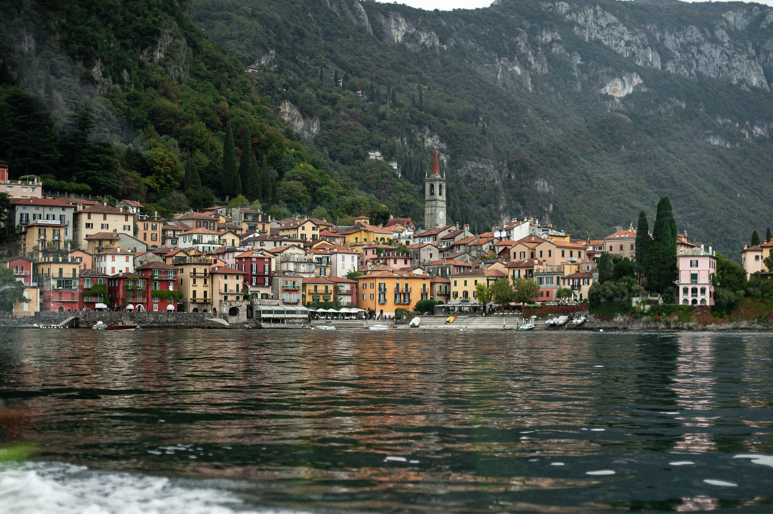 Two harts in Italy. Wedding photographer in Spain