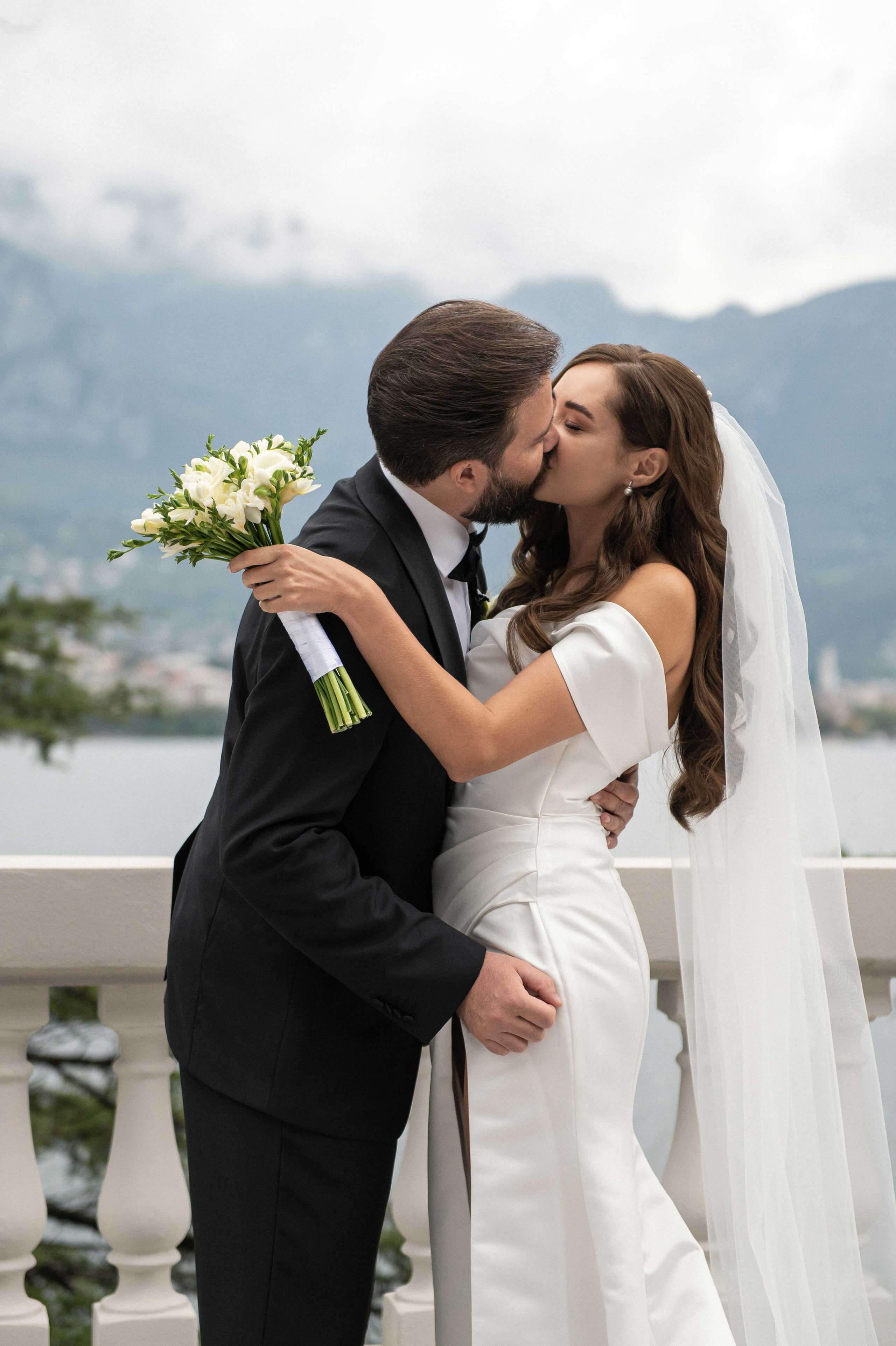 Two harts in Italy. Wedding photographer in Spain