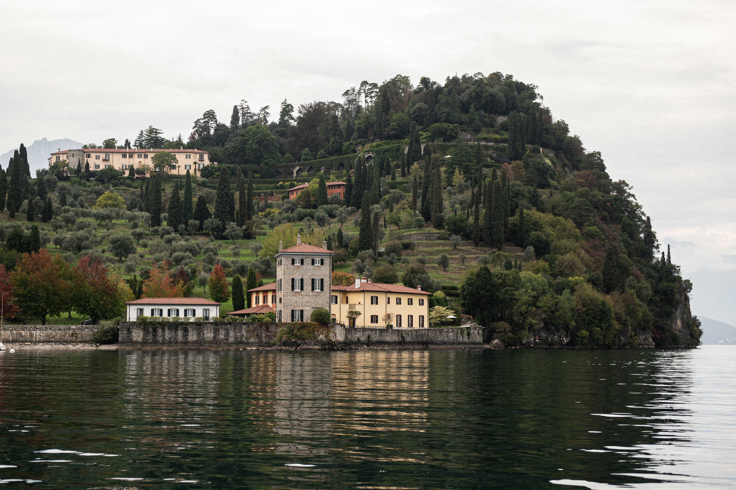 Two harts in Italy. Wedding photographer in Spain