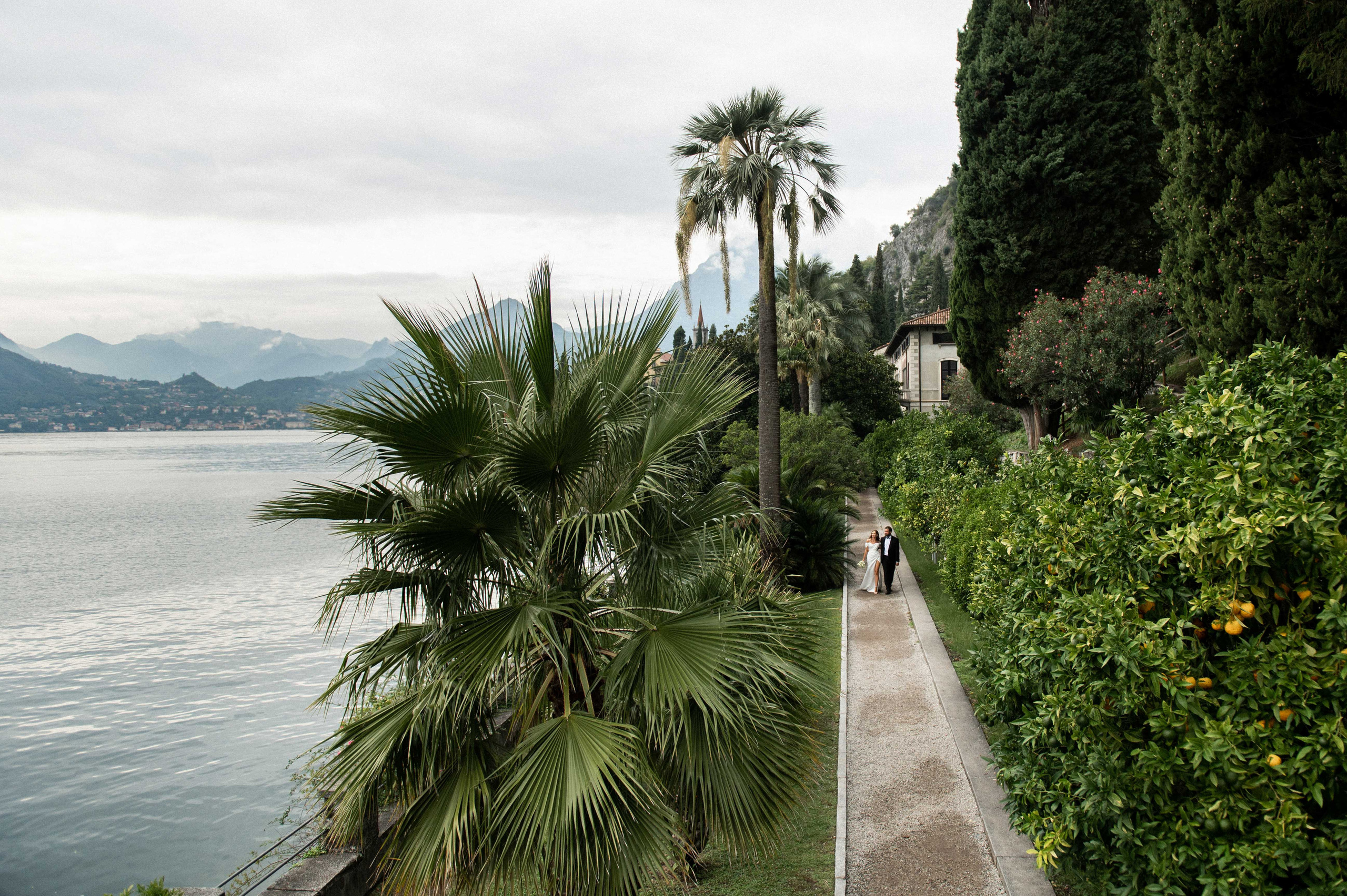 Two harts in Italy. Wedding photographer in Spain