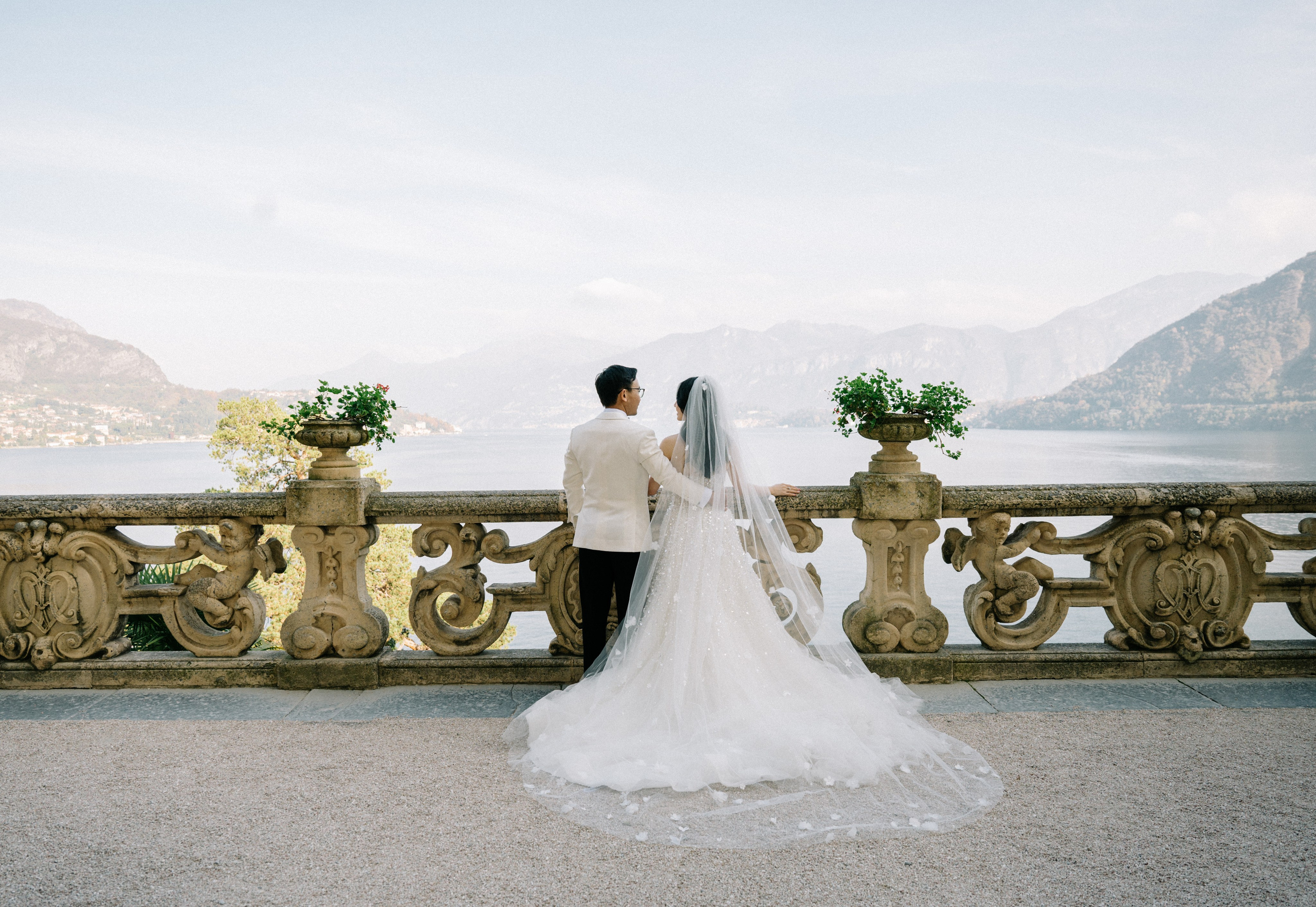 Lake Como. Lake Como Photographer — Proposal | Wedding | Elopement