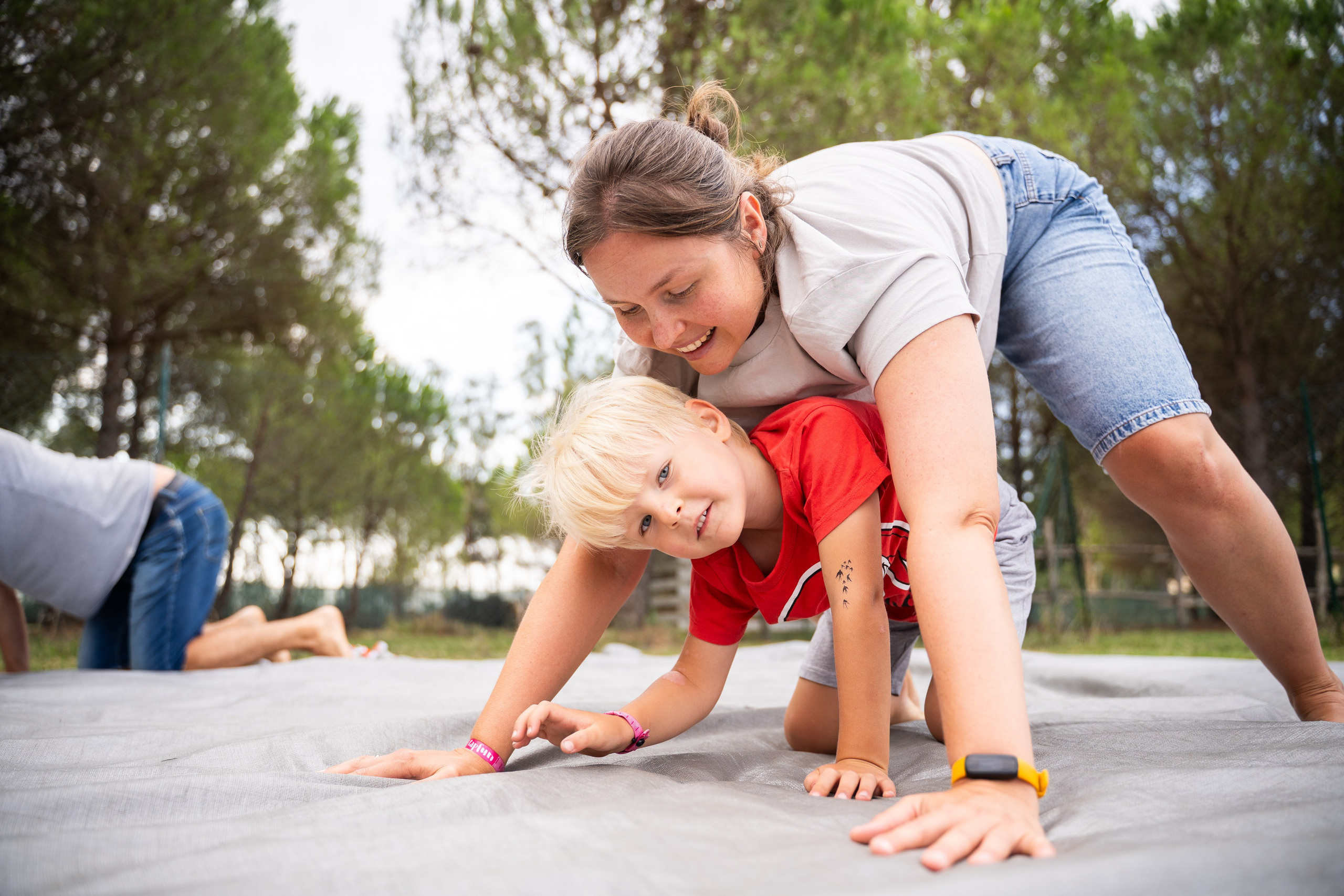 Детская игровая контактная импровизация. Семейные лагеря в Европе с Ниной Янечковой и Ириной Зиновьевой