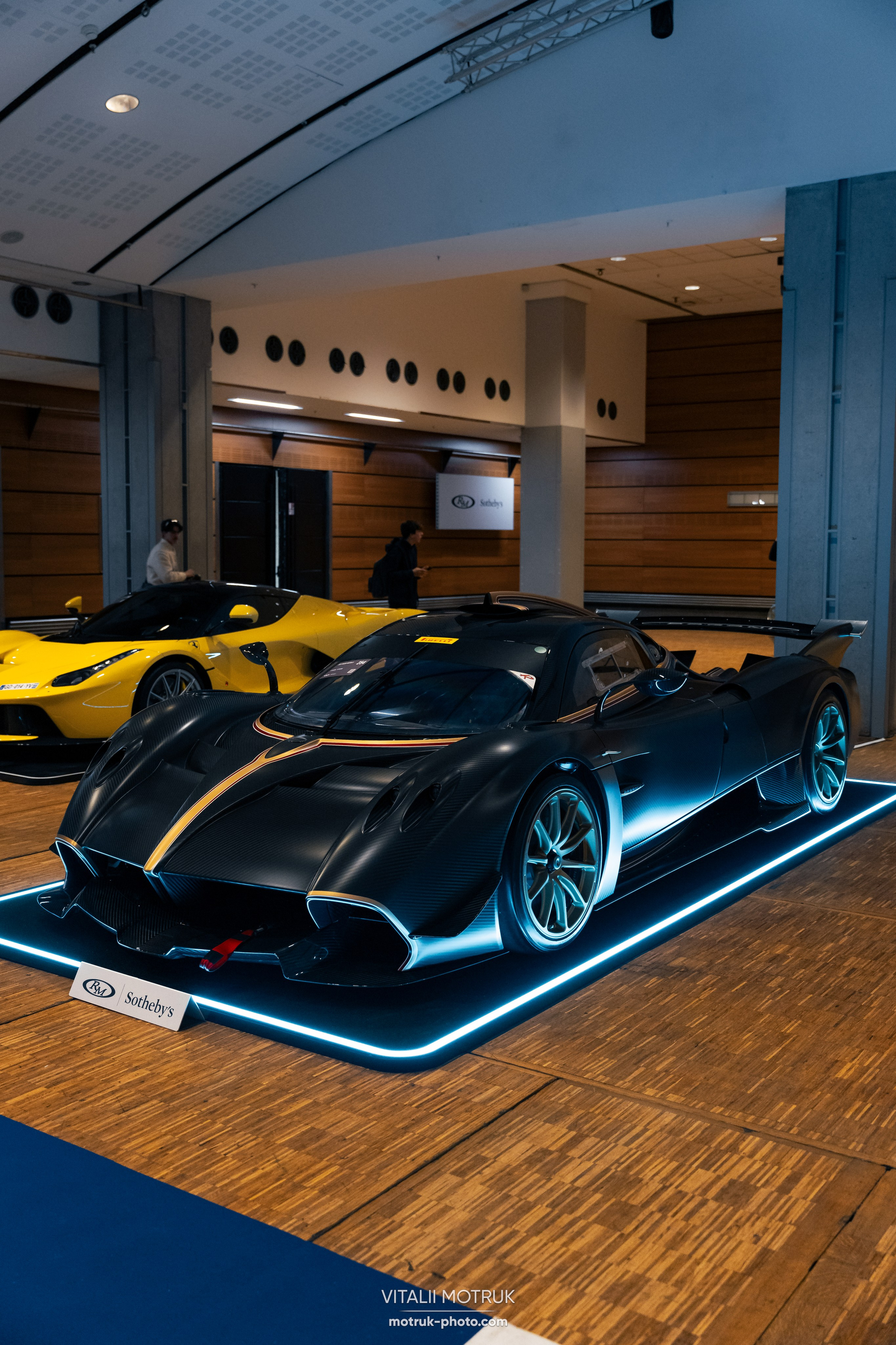 RM Sothebys 2025. Photographe de voitures à Paris — Vitalii Motruk