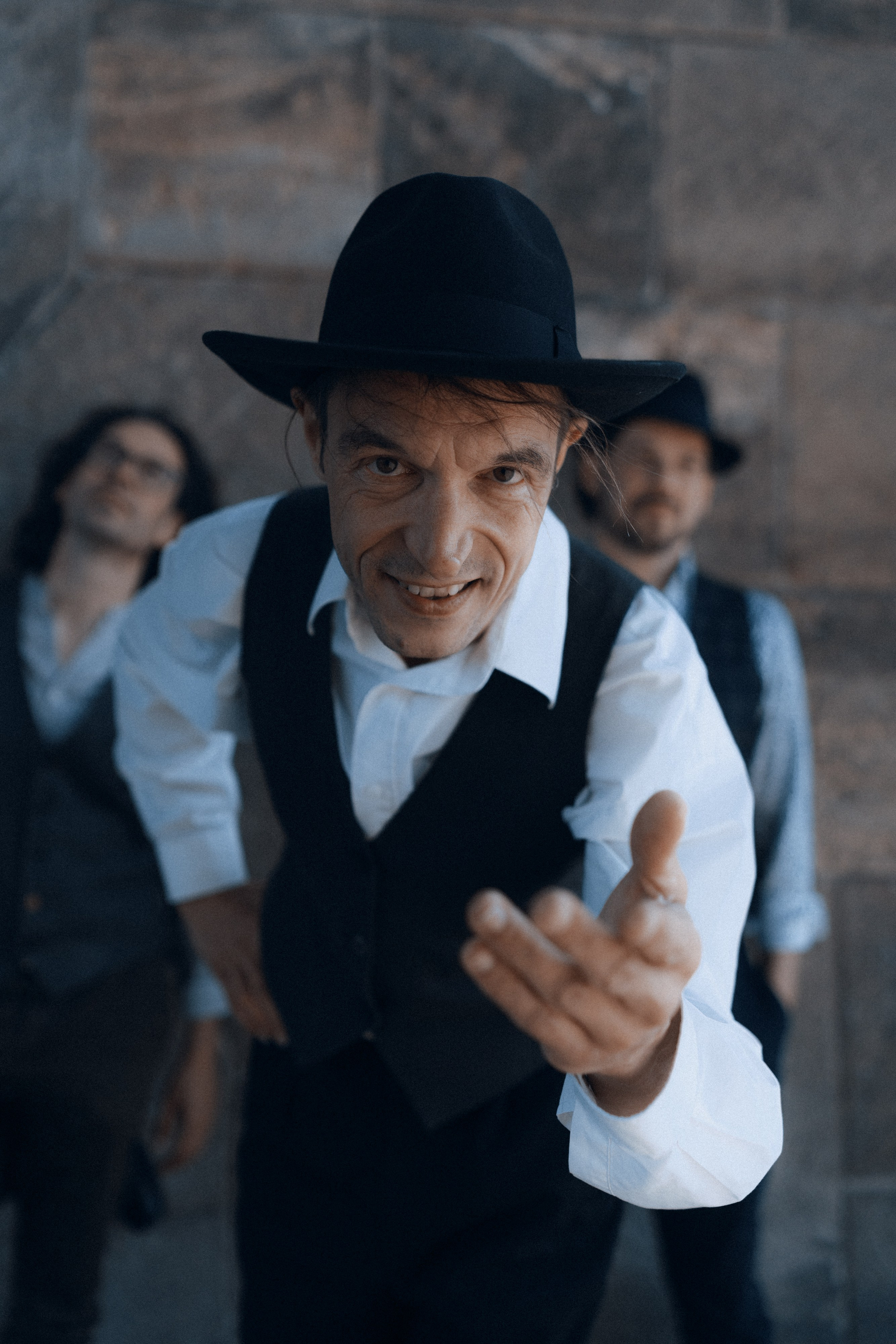 Dynamisches Portrait, Musiker tritt aus der Gruppe hervor