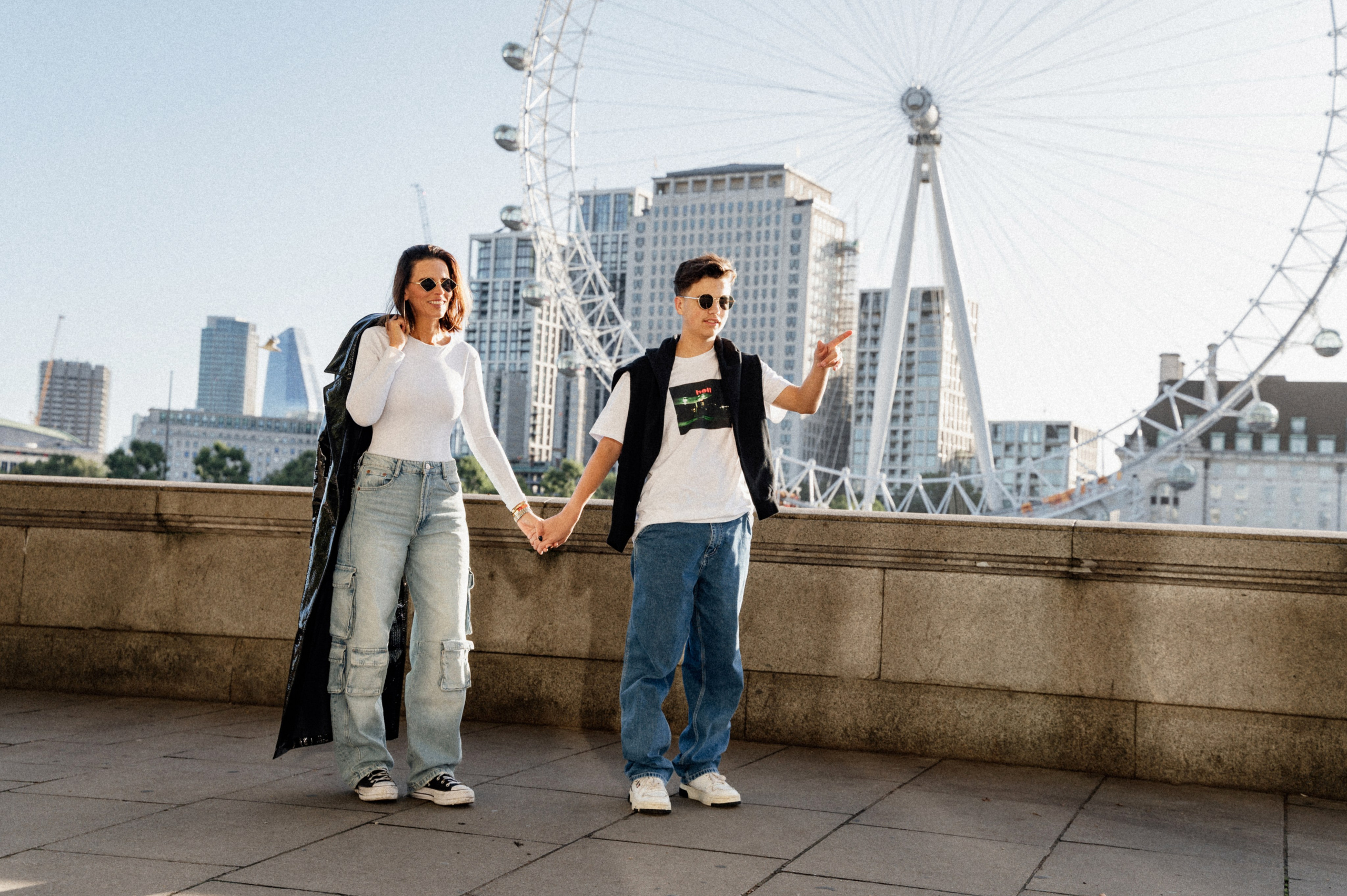 Tower Bridge+Westminster Carmela with son. FAMILY AND WEDDING PHOTOGRAPHER IN LONDON MARINA RIVA