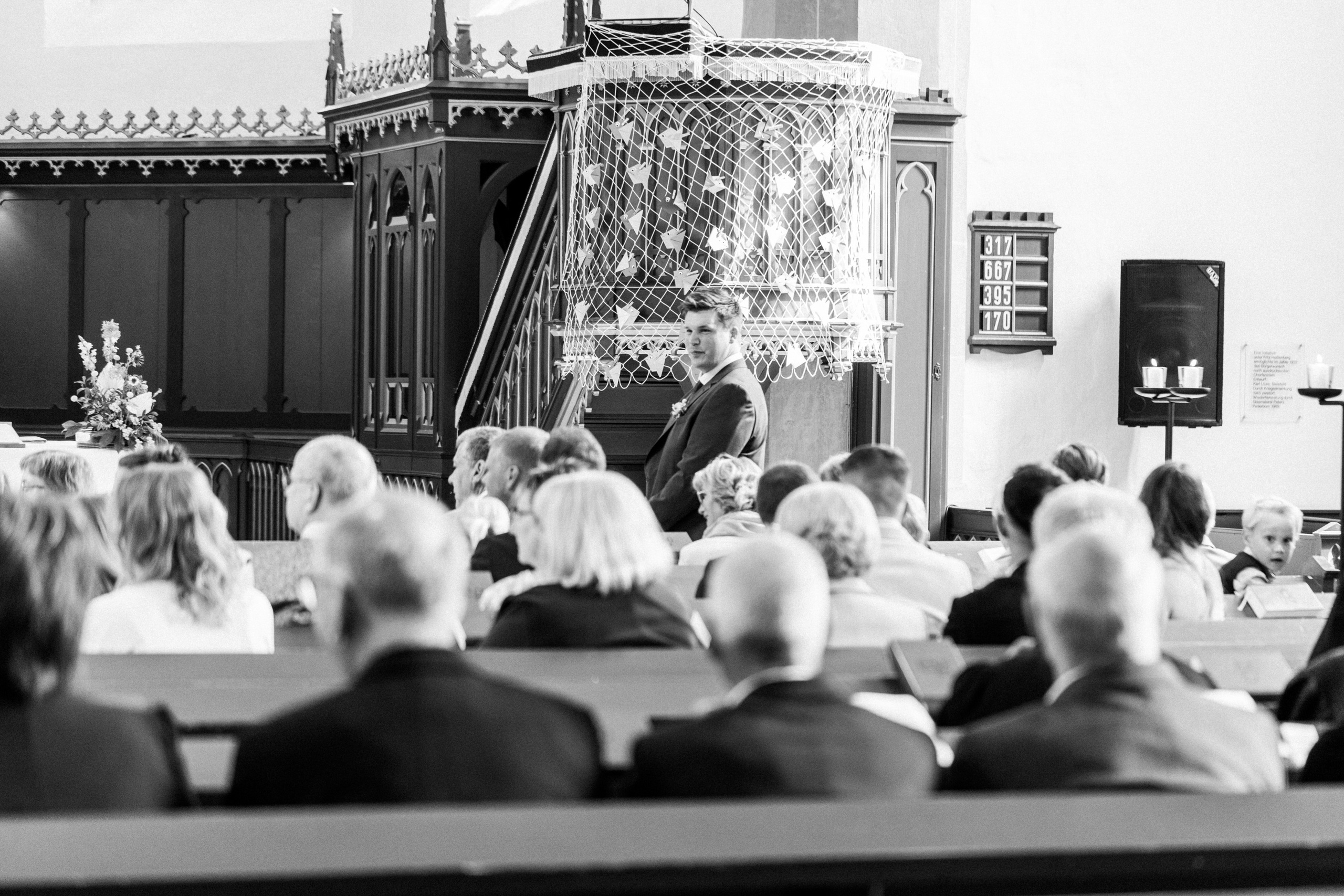 Kirchliche Trauung in Oerlinghausen. Hochzeitfotograf in Bielefeld