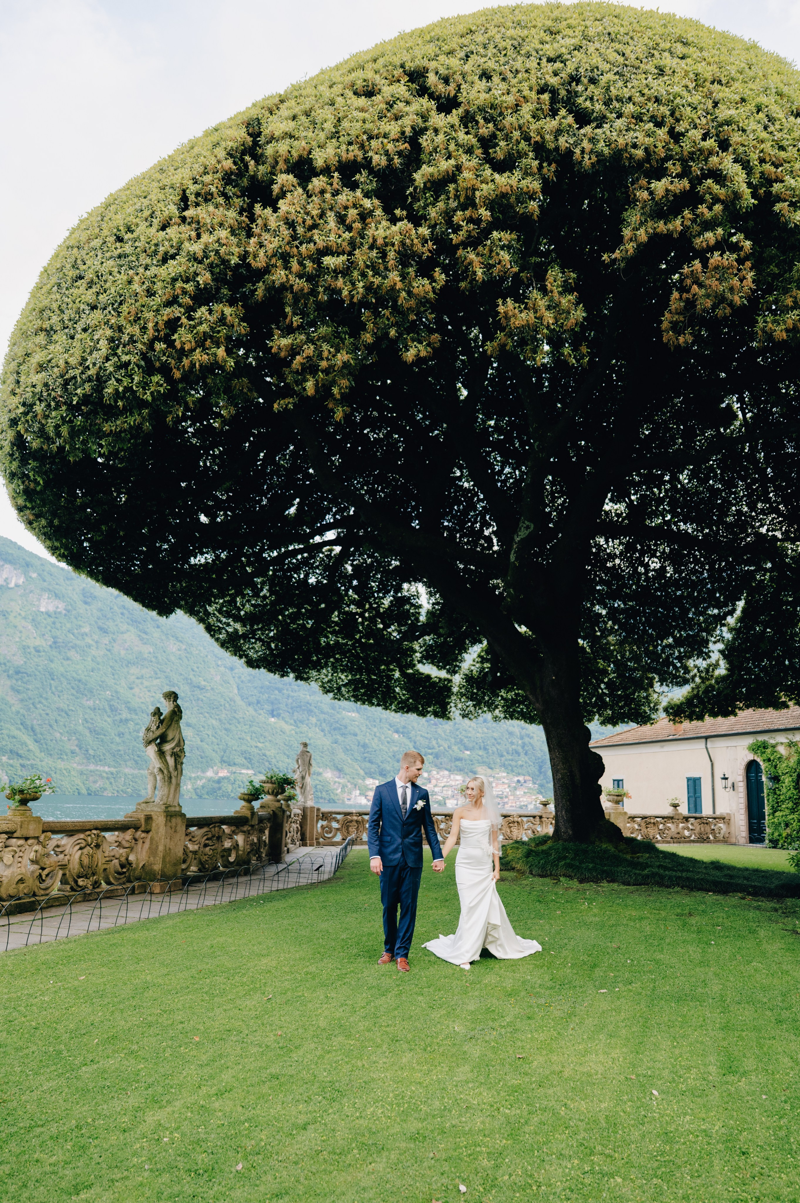 Lake Como. Lake Como Photographer — Proposal | Wedding | Elopement