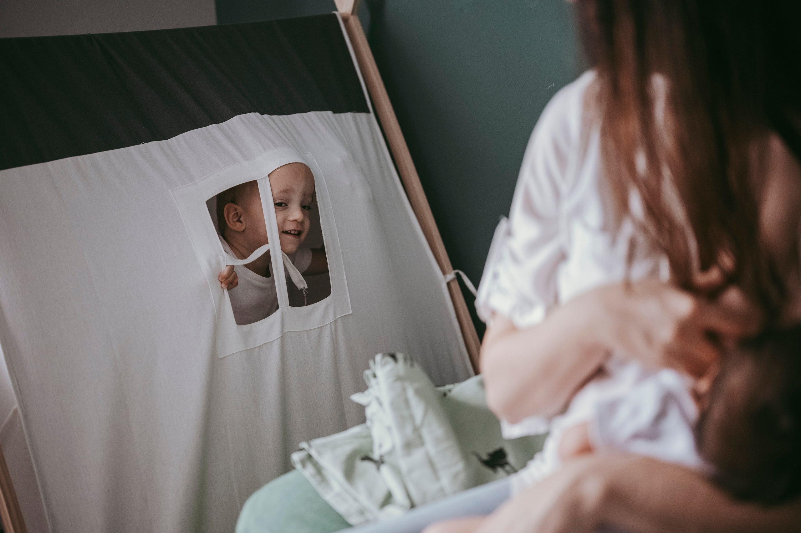 Dijana, Relja i Teo / porodicno fotografisanje napolju. Deciji i porodicni fotograf u Beogradu Oksana Skendzic