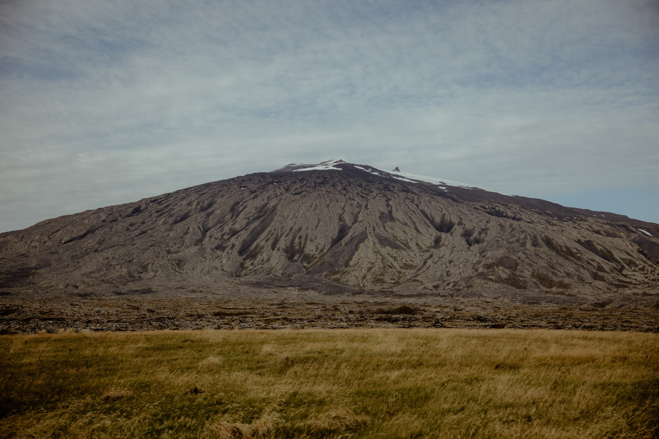 Iceland elopement at Budir Black Church | Snæfellsnes wedding by Iceland elopement photographer & videographer. Iceland elopement photographer & videographer