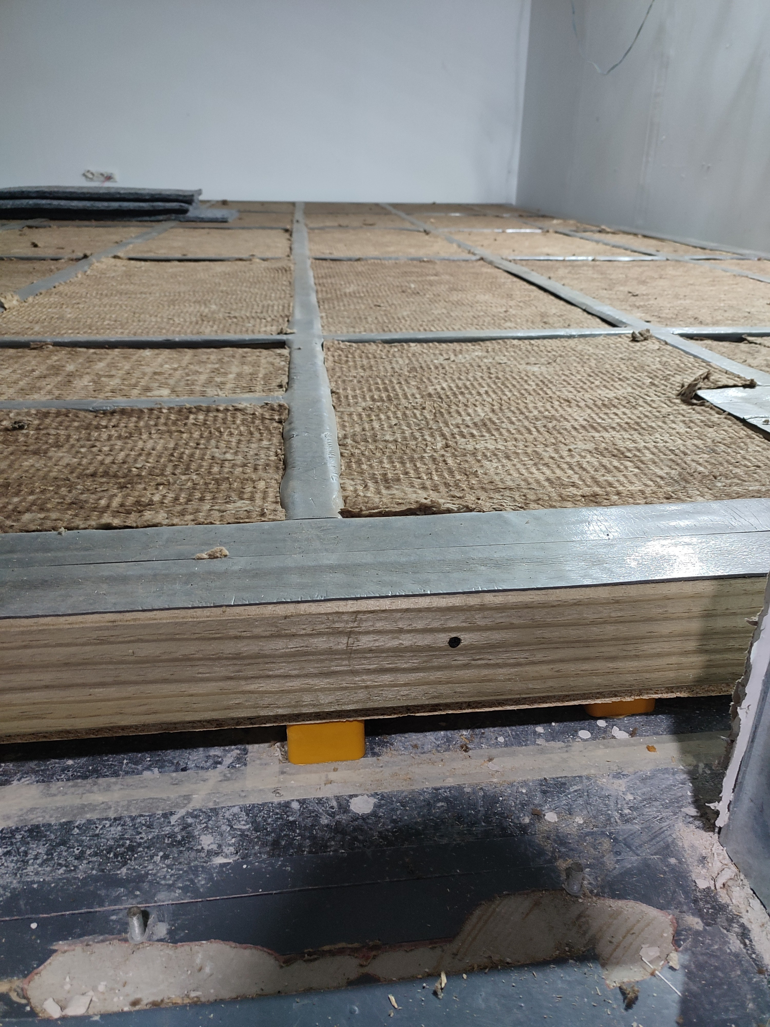 Proyectos. Reformas integrales de pisos, baños y cocinas con aislamiento acústico en Barcelona | B22 Reforma