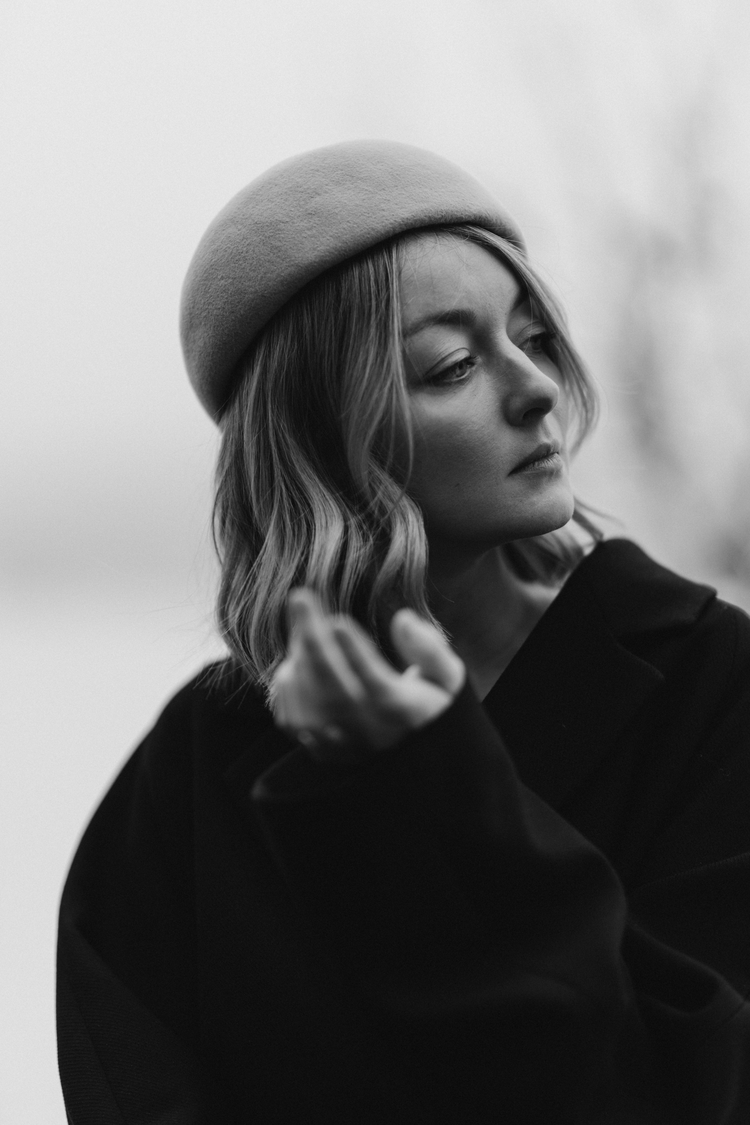 Woman phoshoot. Wedding and portrait photographer in Helsinki Vickan O