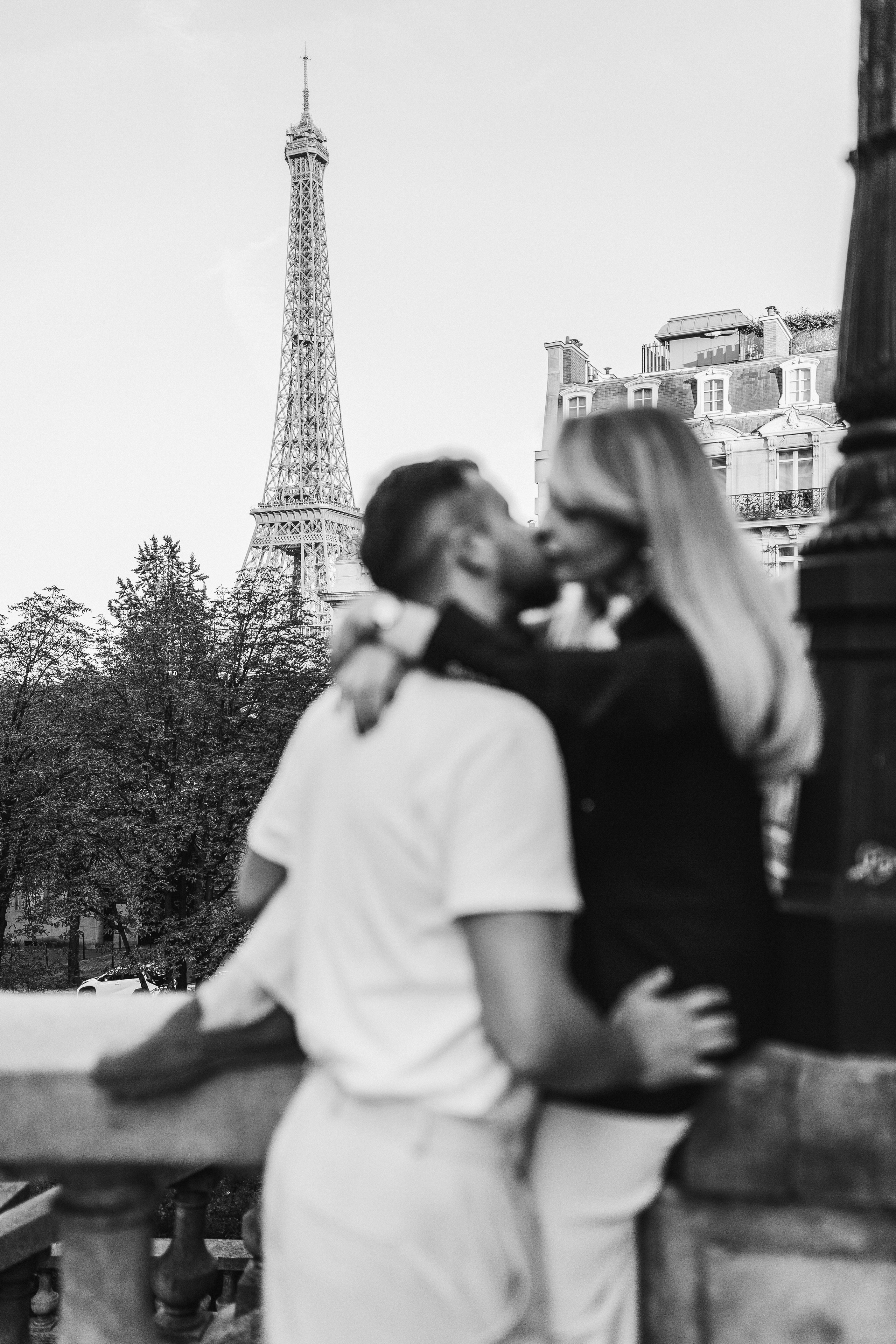Paris couple shooting. Photographer Rouen, France
