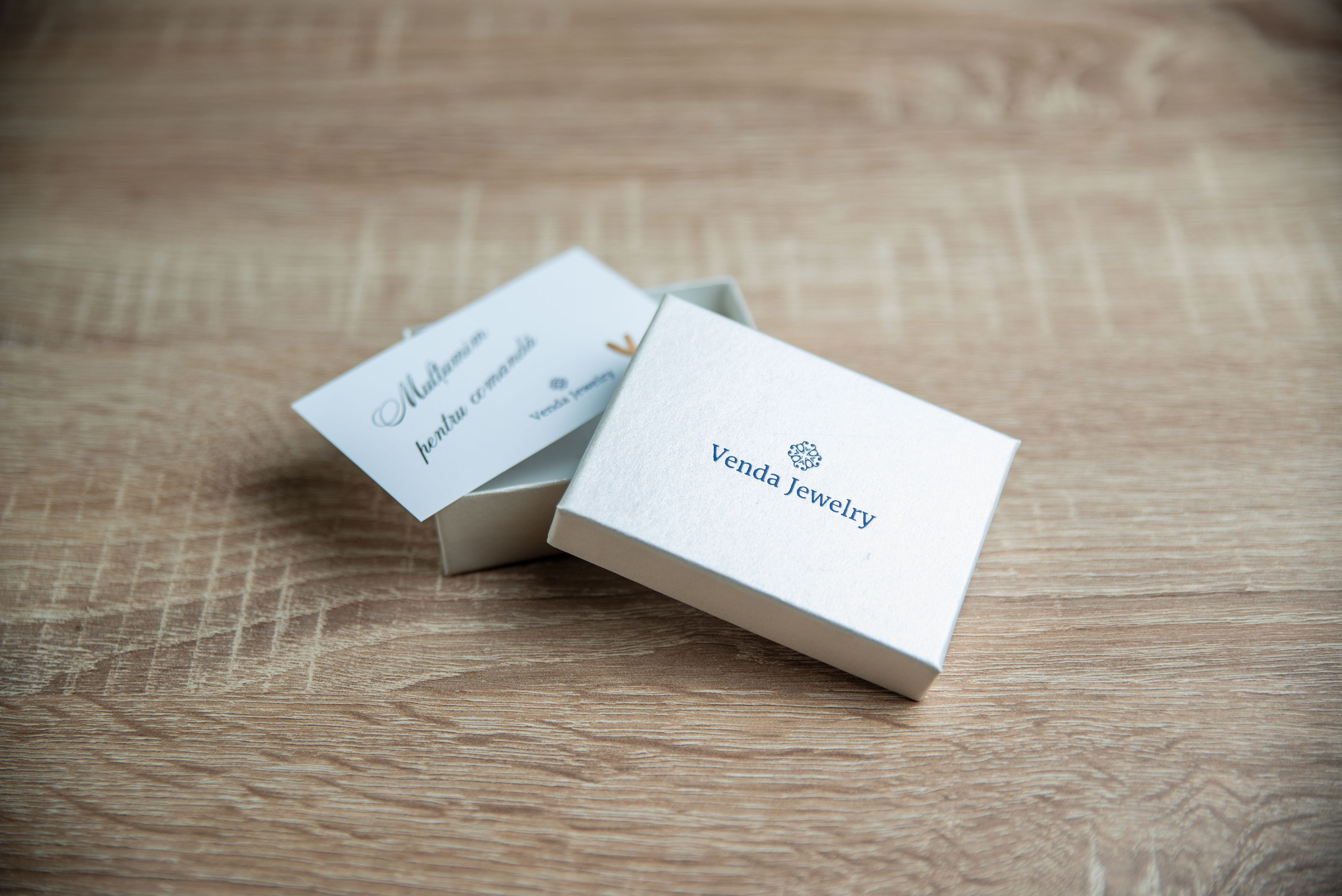 Corporate photographer, professional product photographer, corporate photographer price, e-Commerce Photography, Product Photography Packages, product photography kit, marketing photography, Bucharest business photos, Bucharest professional photos, product photography, product photography, product photography on white background, jewelry photos, silver jewelry photo, gold jewelry photo