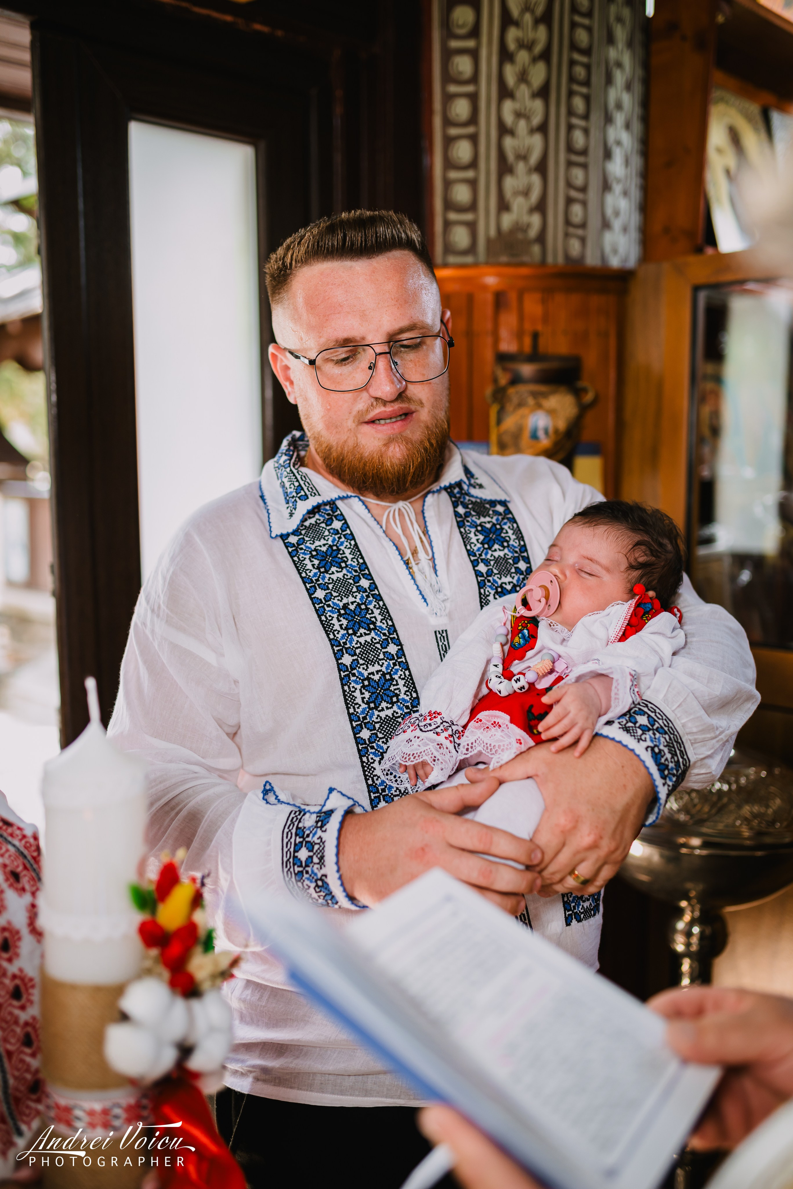 Fotografia de botez. Andrei Voicu Fotograf. Povești nescrise, surprinse atent
