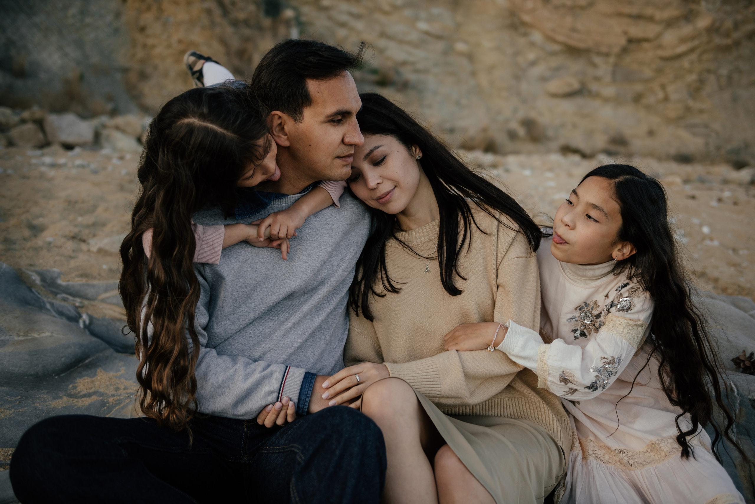 Tota&Sahsa&Ameli&Adel