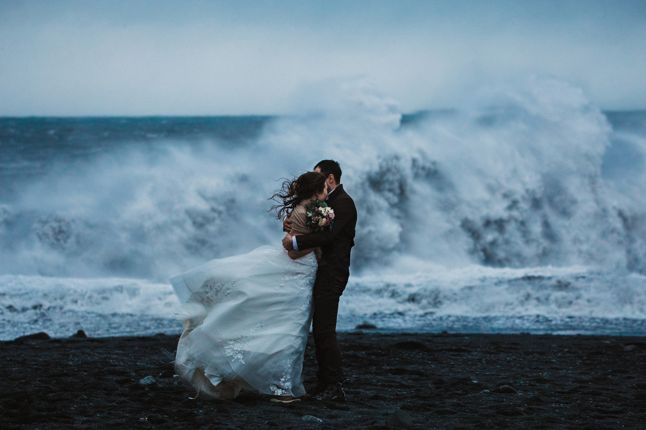 Contacts Iceland wedding photographer. Iceland elopement photographer & videographer