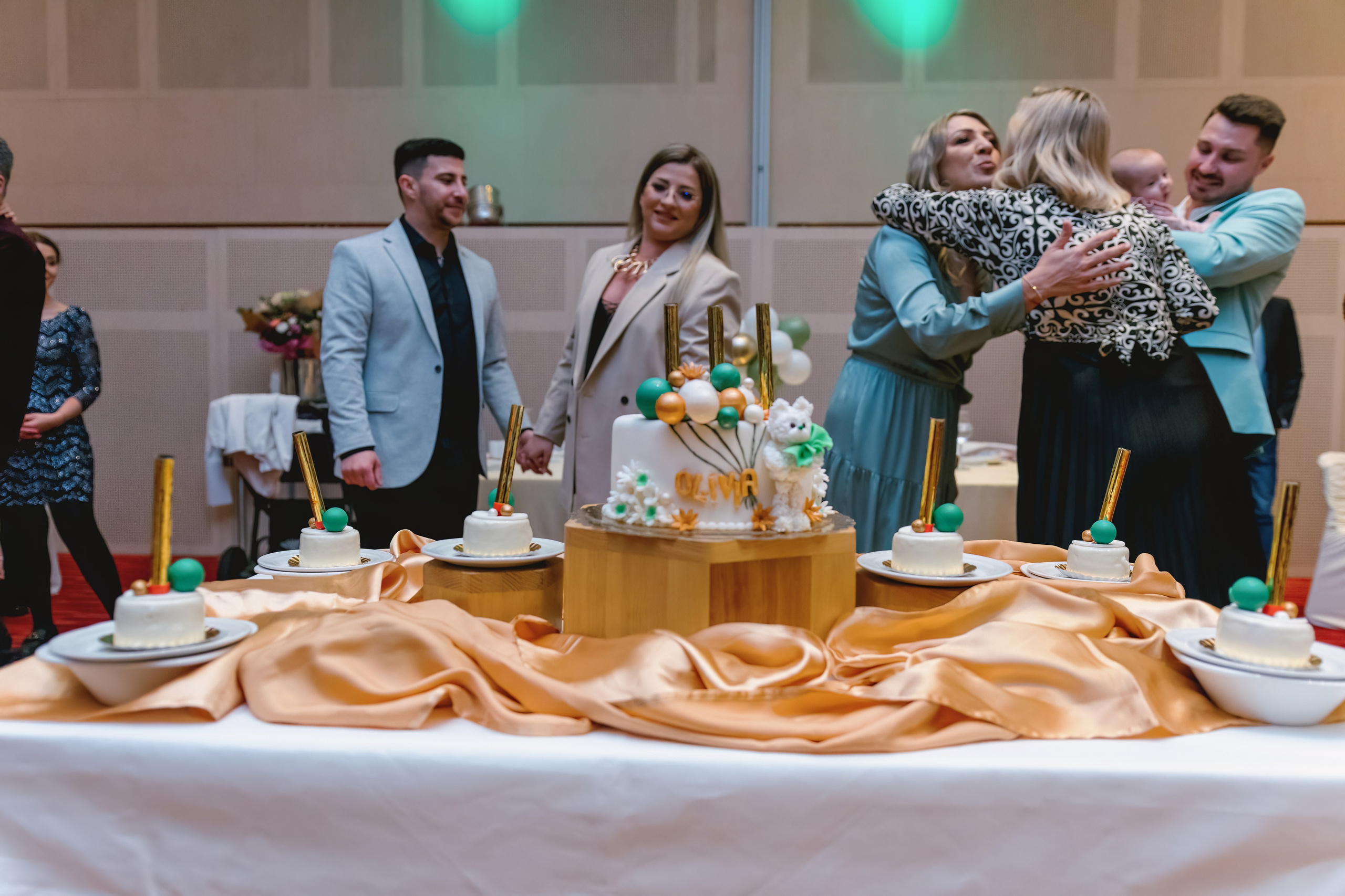 Fotografie De Botez MdimaFotoStudio. MDimaFotoStudio. Fotograf de nuntă, evenimente private și de familie