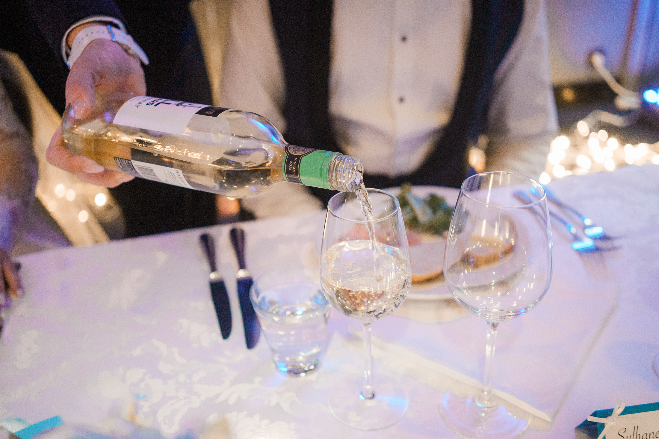 O&A, hääkuvaaja Helsinki, Johanneksen kirkko ja Radisson Blu Royal