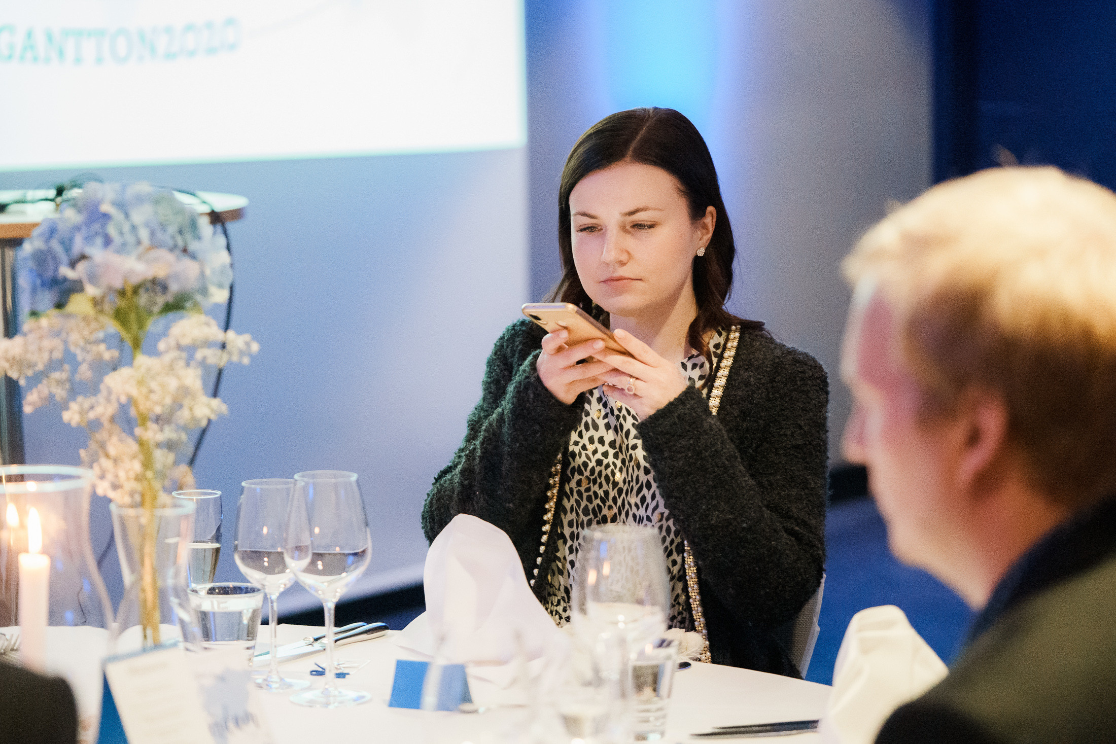 O&A, hääkuvaaja Helsinki, Johanneksen kirkko ja Radisson Blu Royal