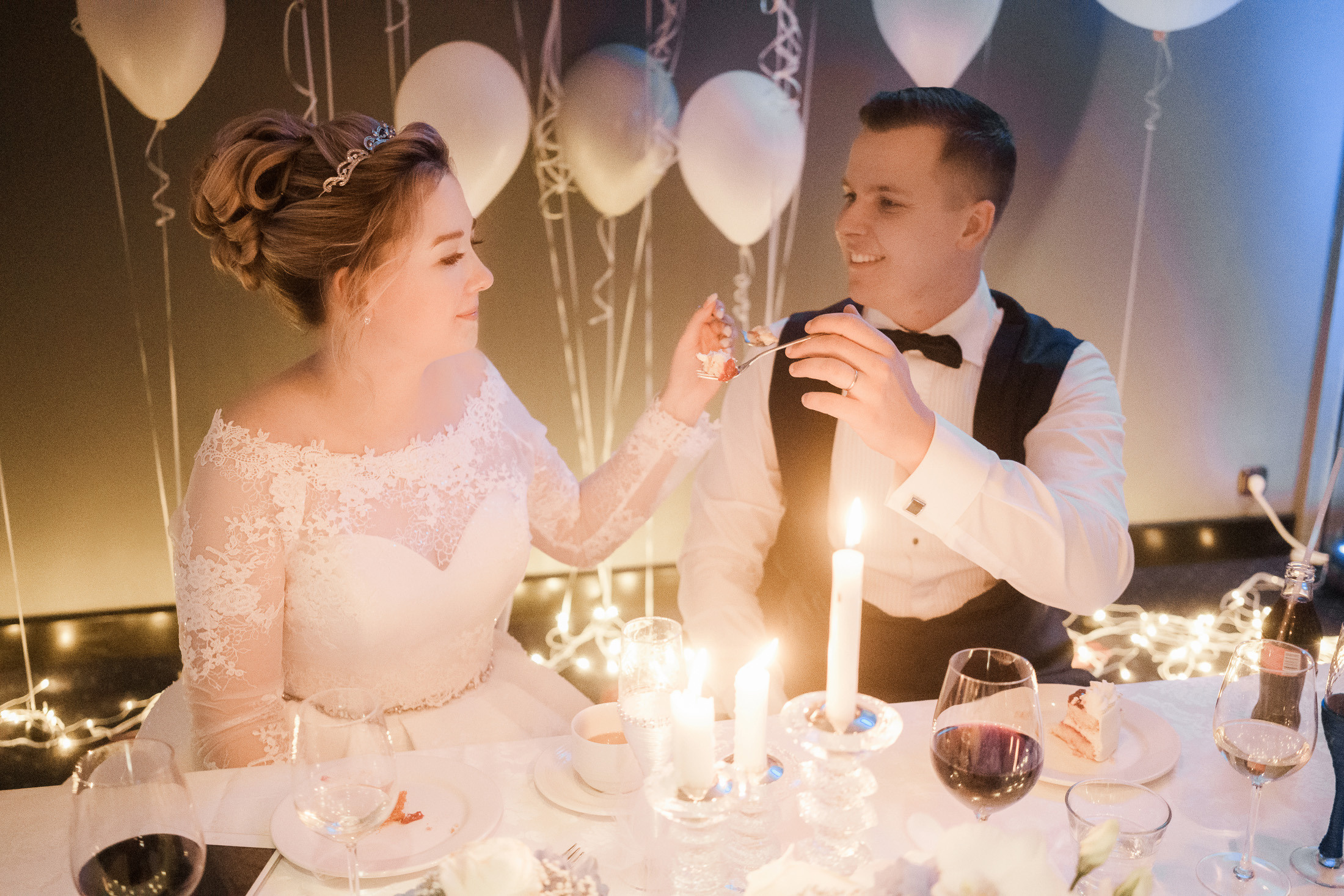 O&A, hääkuvaaja Helsinki, Johanneksen kirkko ja Radisson Blu Royal