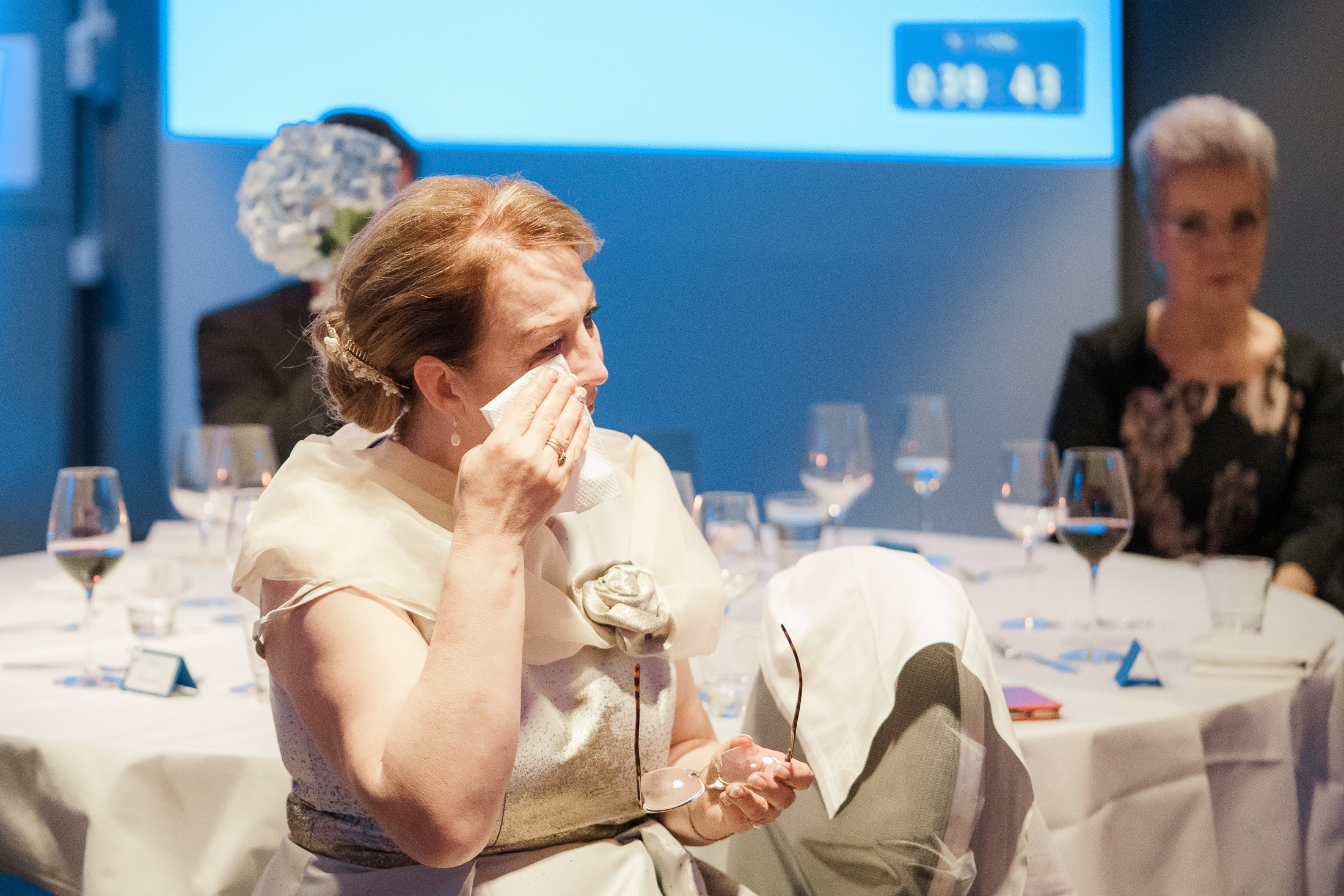 O&A, hääkuvaaja Helsinki, Johanneksen kirkko ja Radisson Blu Royal