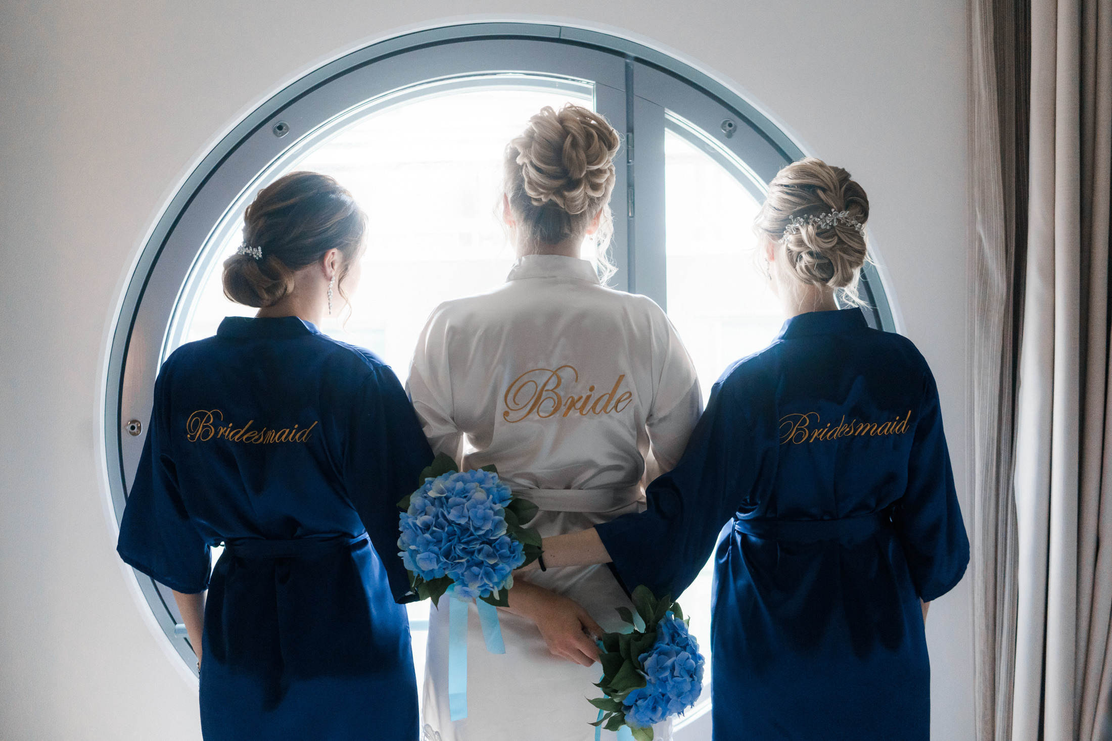 O&A, hääkuvaaja Helsinki, Johanneksen kirkko ja Radisson Blu Royal