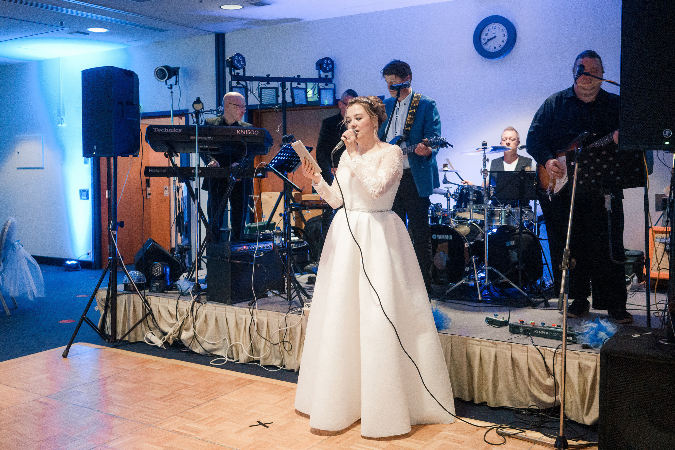 O&A, hääkuvaaja Helsinki, Johanneksen kirkko ja Radisson Blu Royal