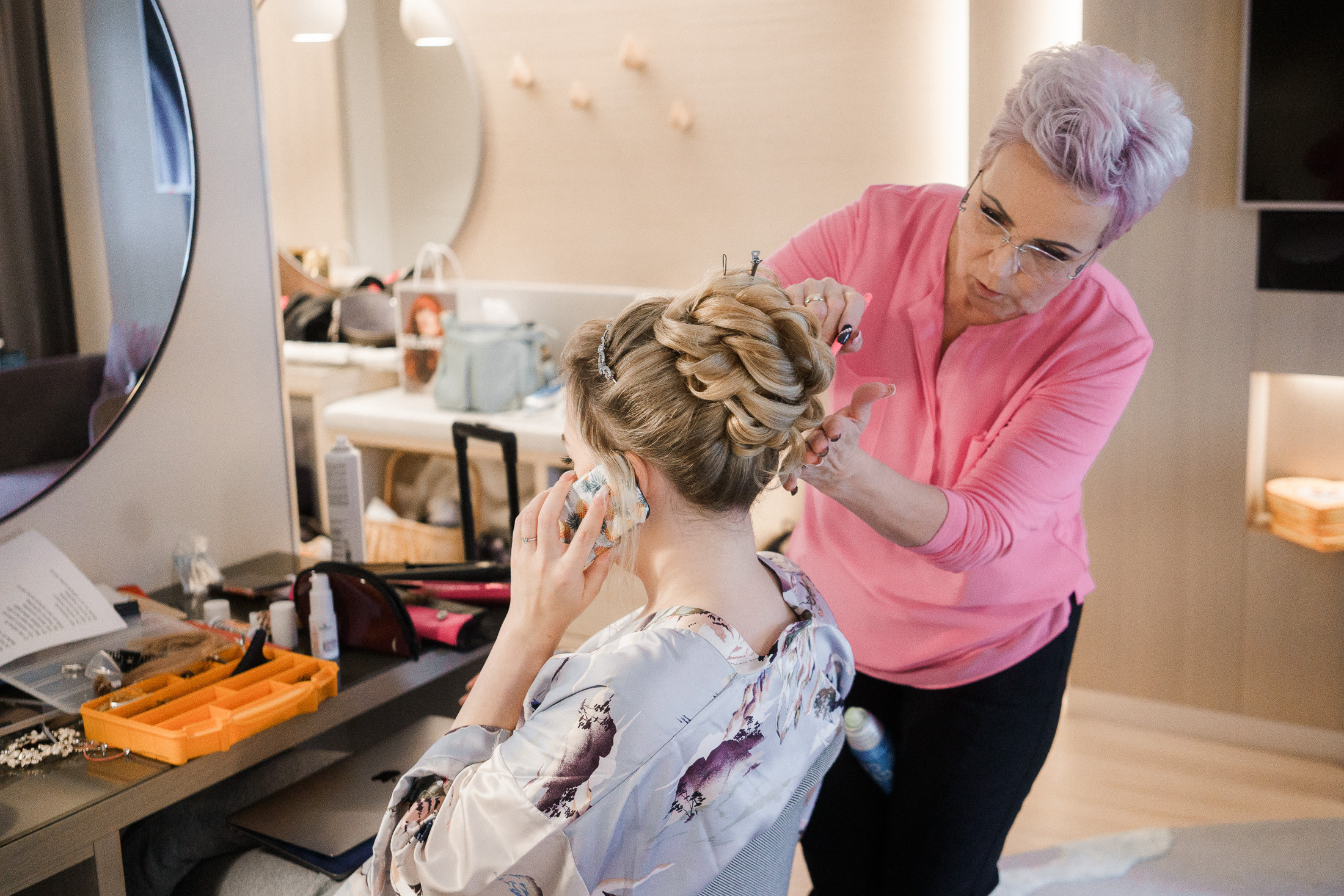 O&A, hääkuvaaja Helsinki, Johanneksen kirkko ja Radisson Blu Royal