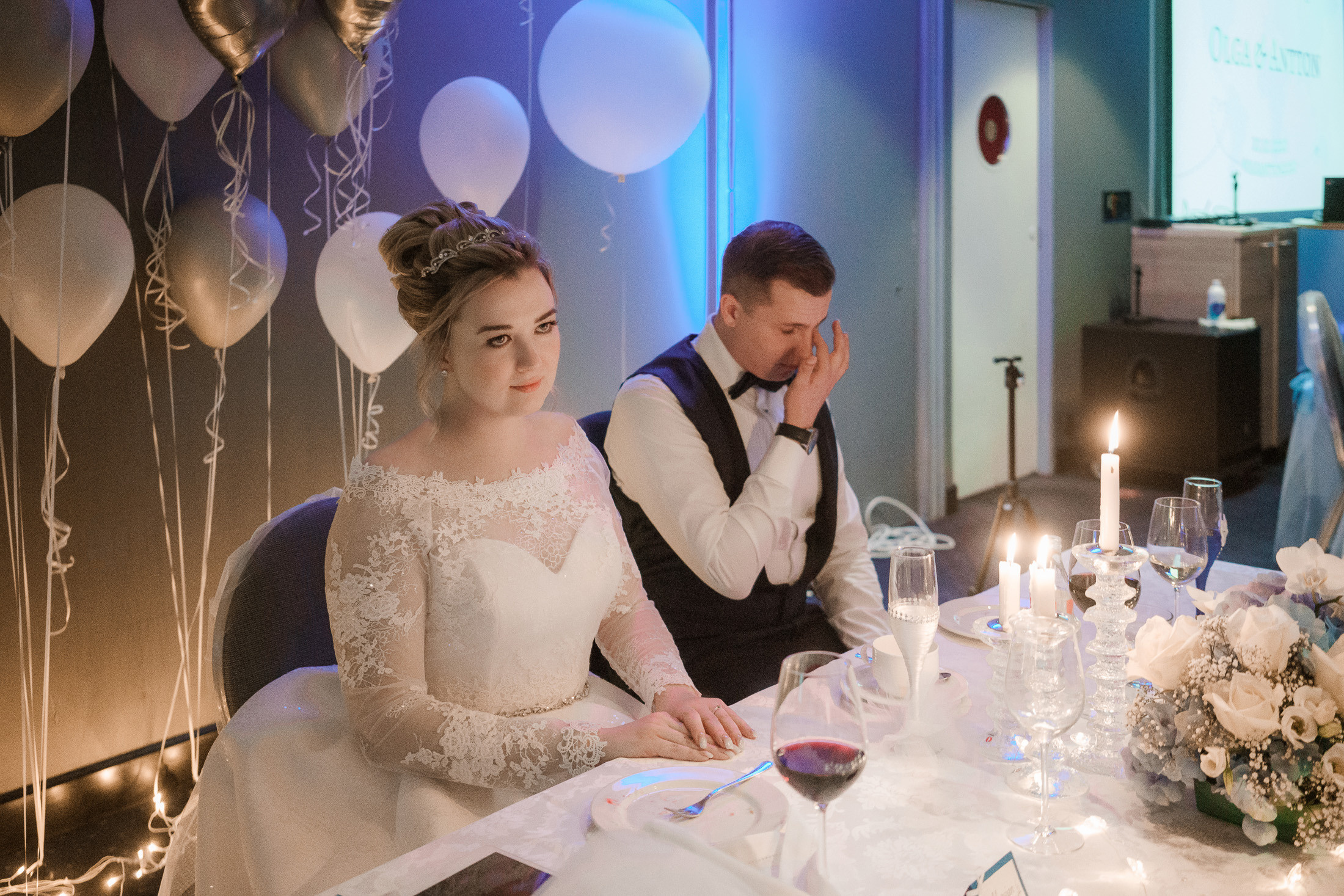 O&A, hääkuvaaja Helsinki, Johanneksen kirkko ja Radisson Blu Royal