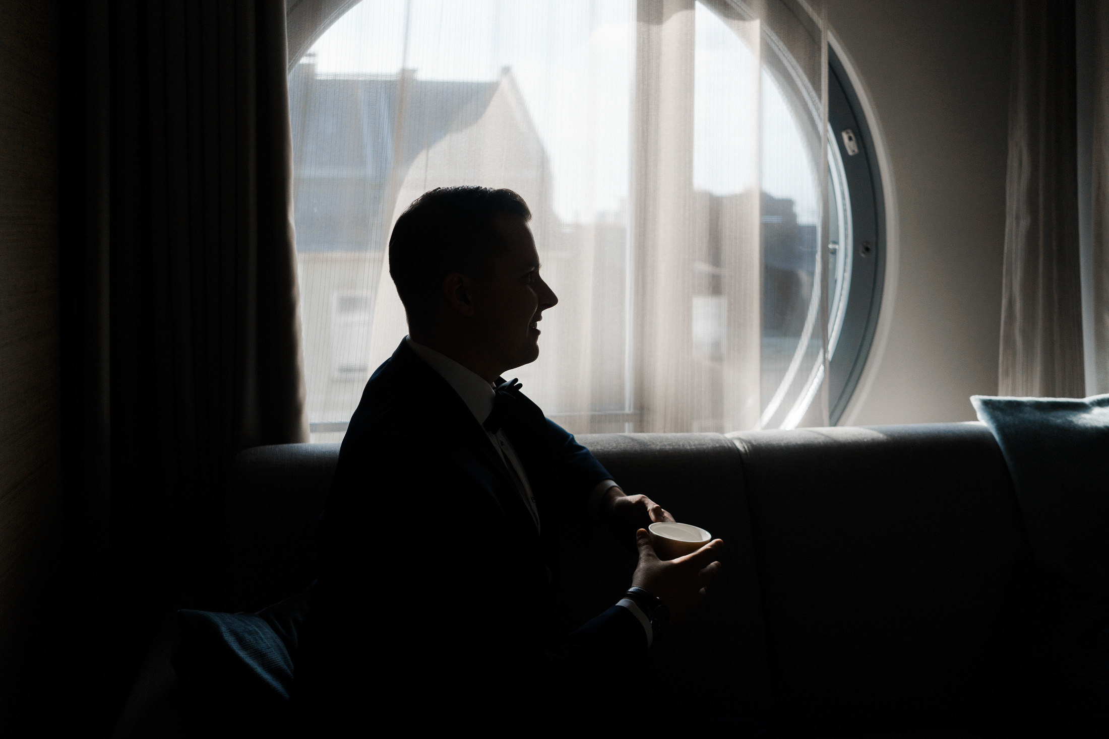 O&A, hääkuvaaja Helsinki, Johanneksen kirkko ja Radisson Blu Royal