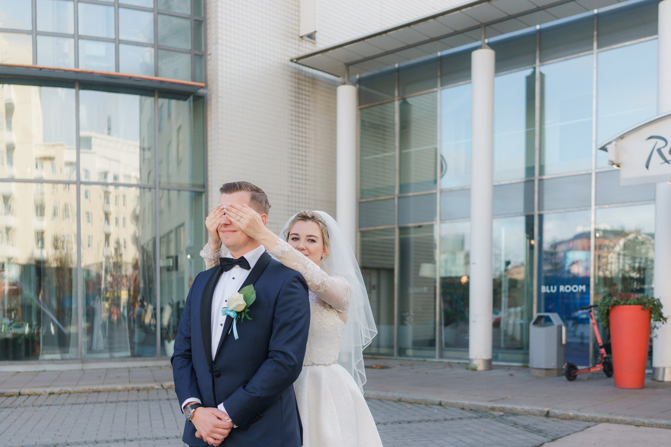 O&A, hääkuvaaja Helsinki, Johanneksen kirkko ja Radisson Blu Royal