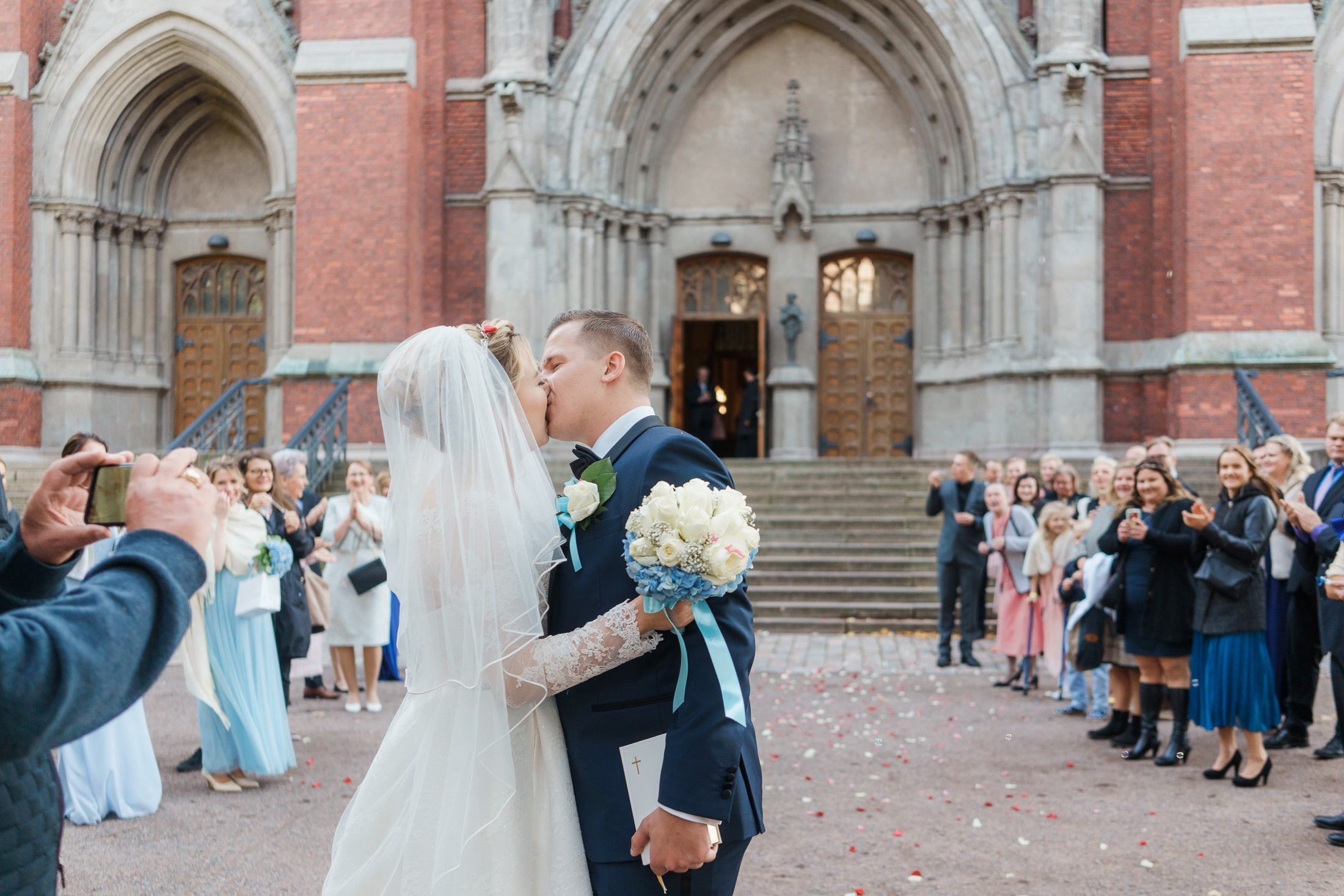 O&A, hääkuvaaja Helsinki, Johanneksen kirkko ja Radisson Blu Royal