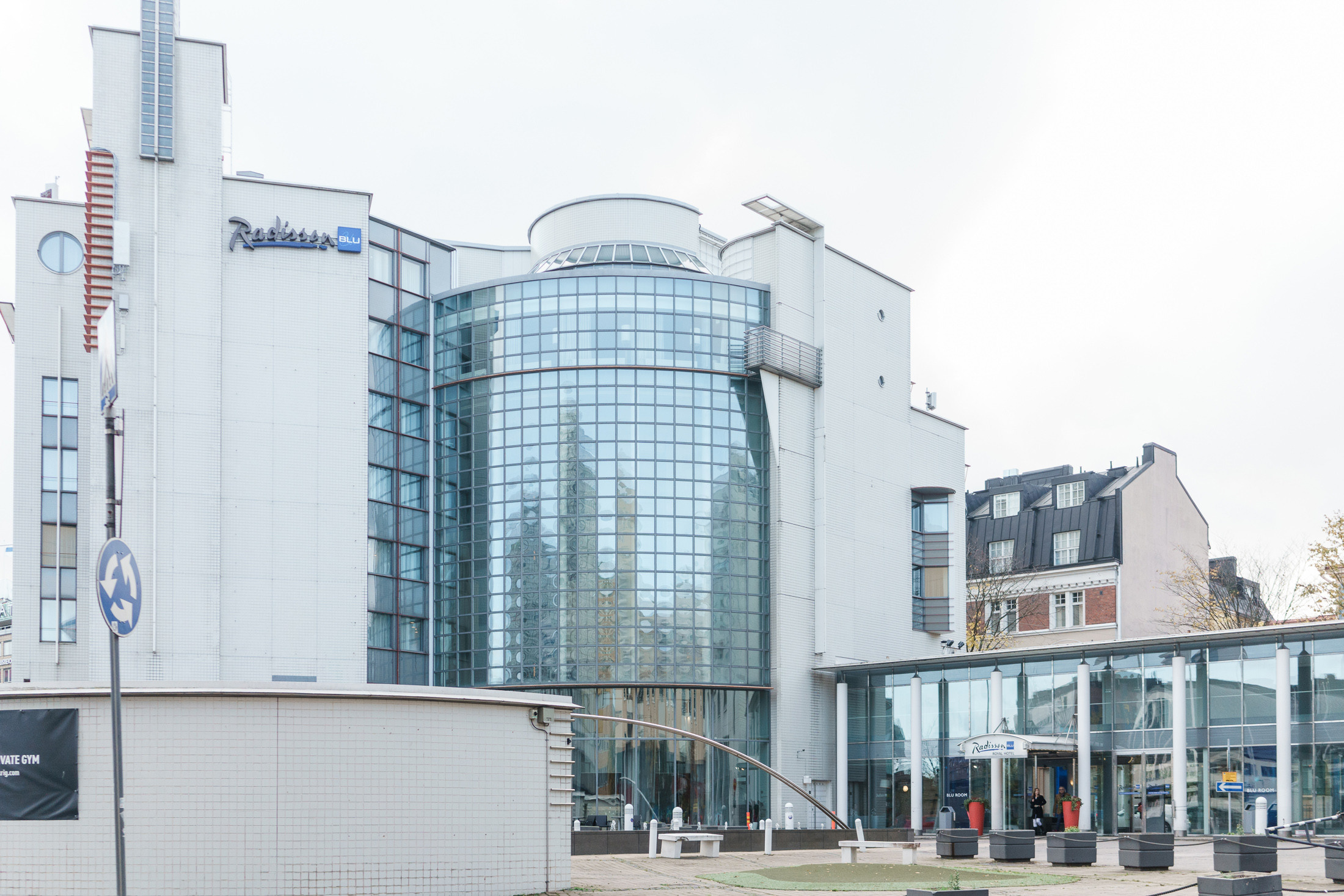 O&A, hääkuvaaja Helsinki, Johanneksen kirkko ja Radisson Blu Royal