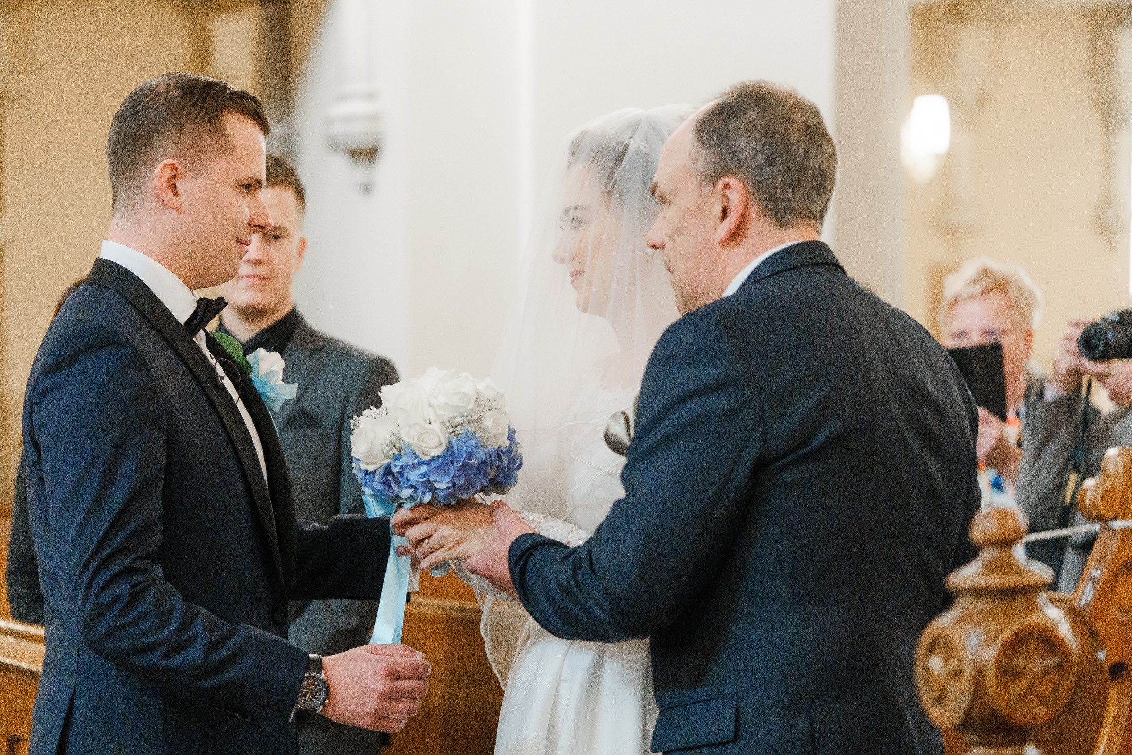 O&A, hääkuvaaja Helsinki, Johanneksen kirkko ja Radisson Blu Royal