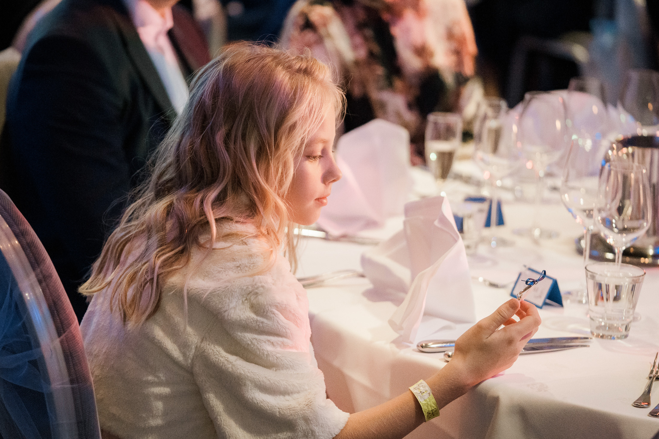 O&A, hääkuvaaja Helsinki, Johanneksen kirkko ja Radisson Blu Royal