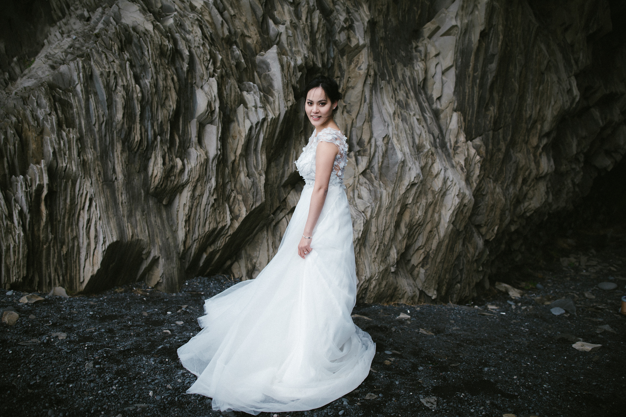 After Wedding Island | Vik, Schwarzer Strand & Skógafoss. Hochzeitsfotograf Bodensee & Allgäu | Liliana Berkut