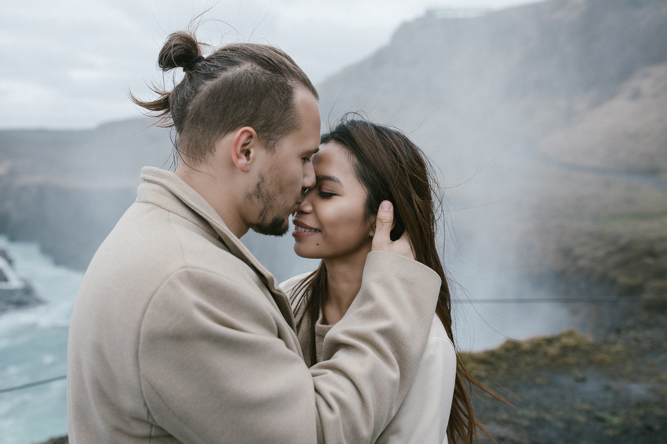 After Wedding Iceland | Gullfoss & Kerid Crater Lake. Lake Constance & Allgäu Wedding Photographer | Liliana Berkut