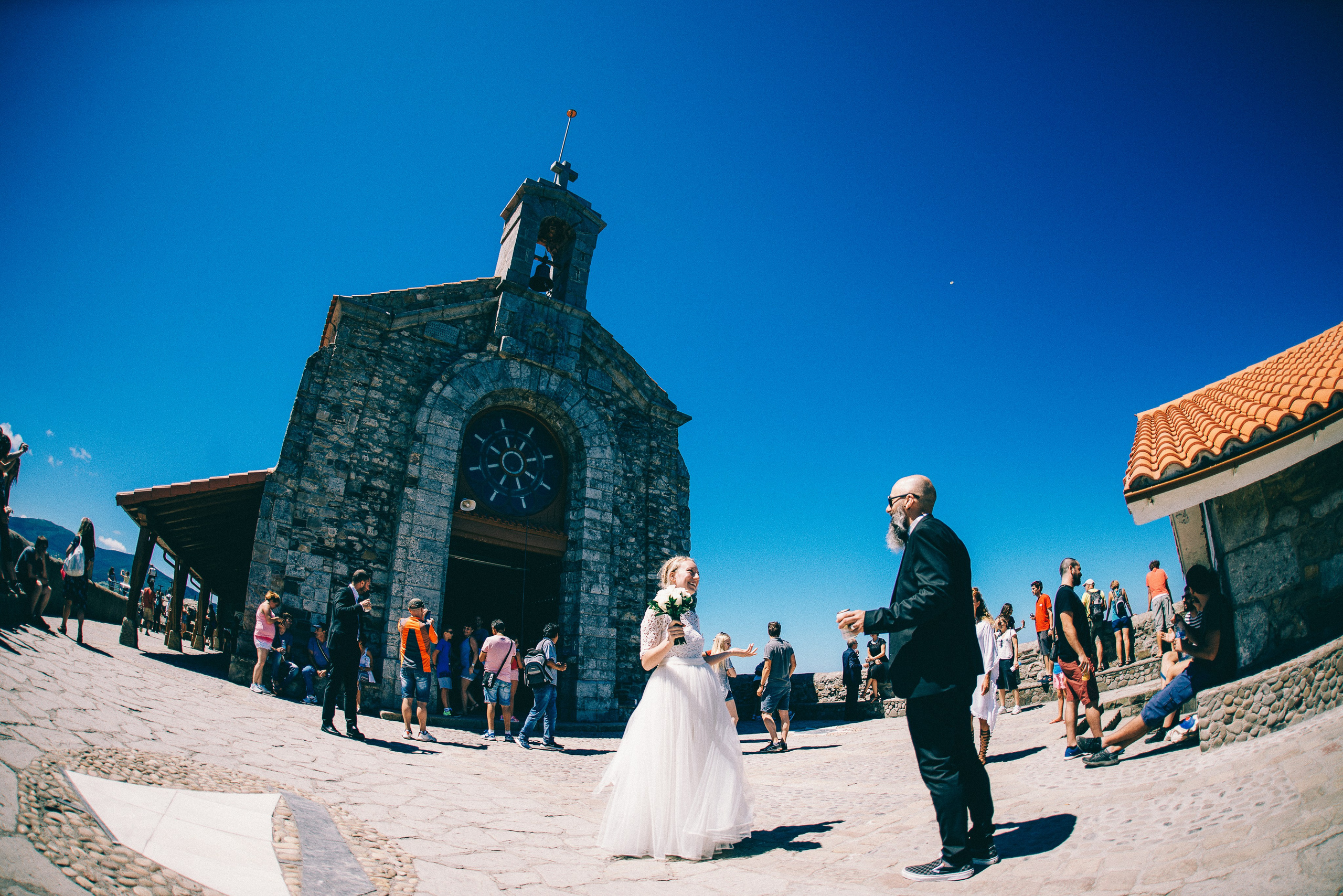 Una boda de ensueño en San Juan de Gaztelugatxe. Fotógrafo profesional Bilbao