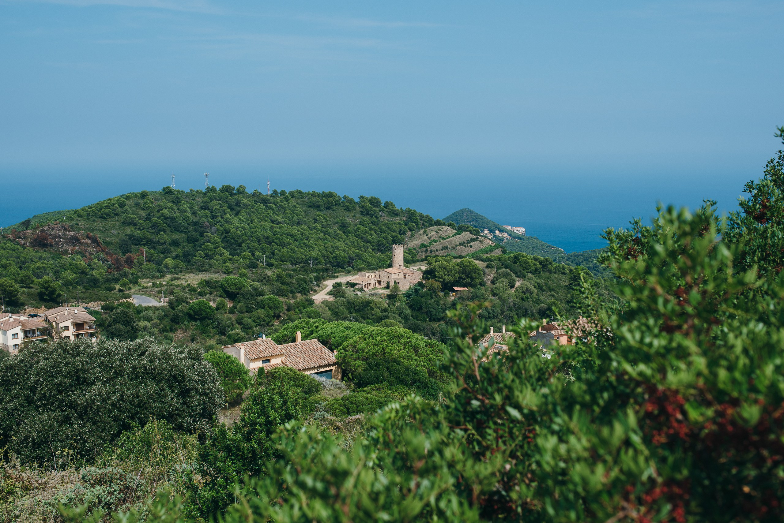 Boda de Aleksandr&Julia en Mas Falet 1682. Fotógrafo profesional Bilbao