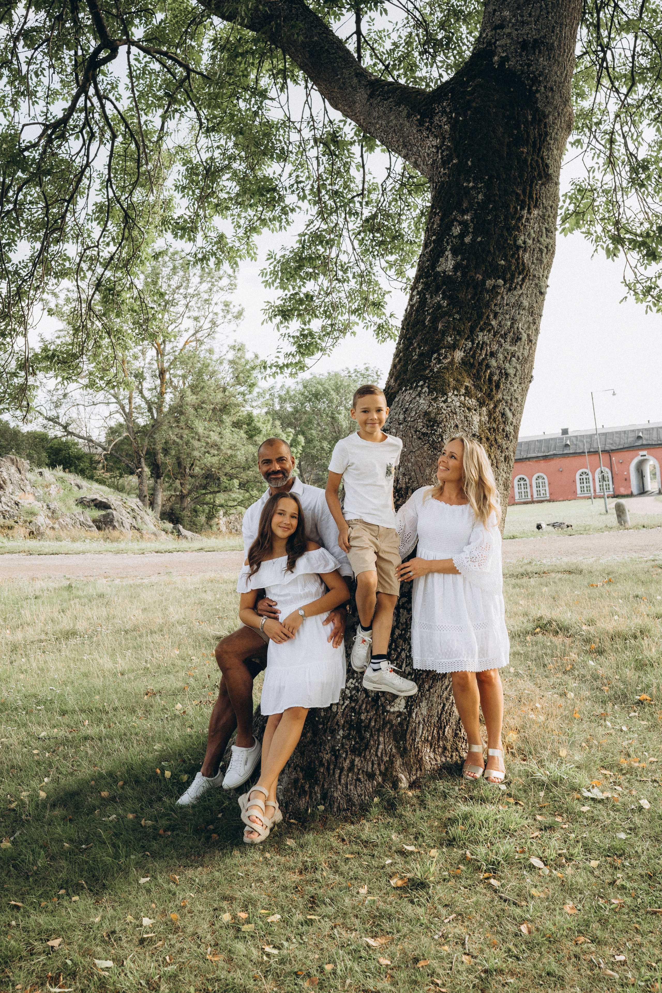 Suomenlinna. Wedding and portrait photographer in Helsinki Vickan O