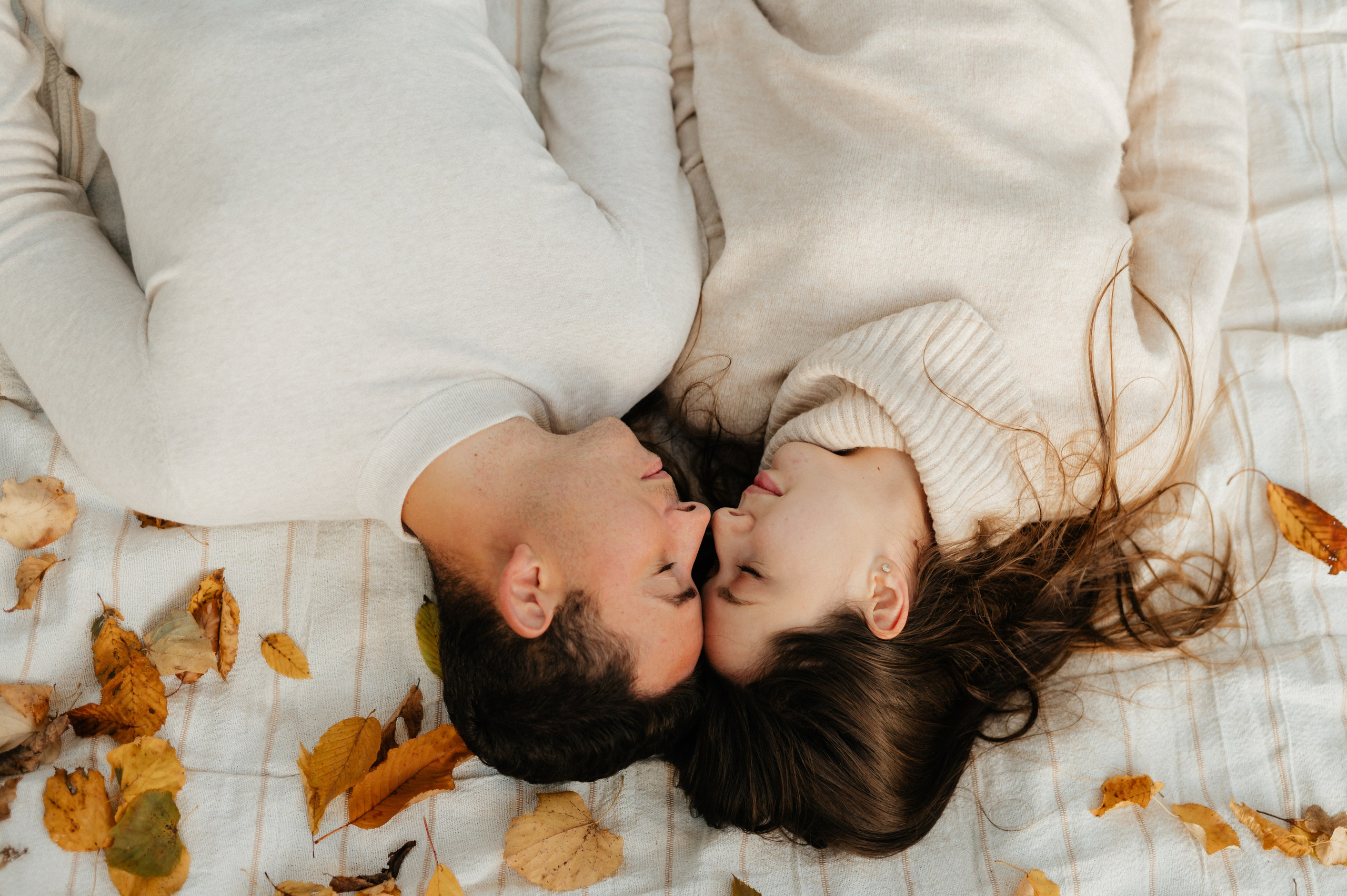 Save the date toamna , in natura. Proud Vision Weddings | Wedding Photography & Film — Servicii profesionale Foto Video Nunta Iasi