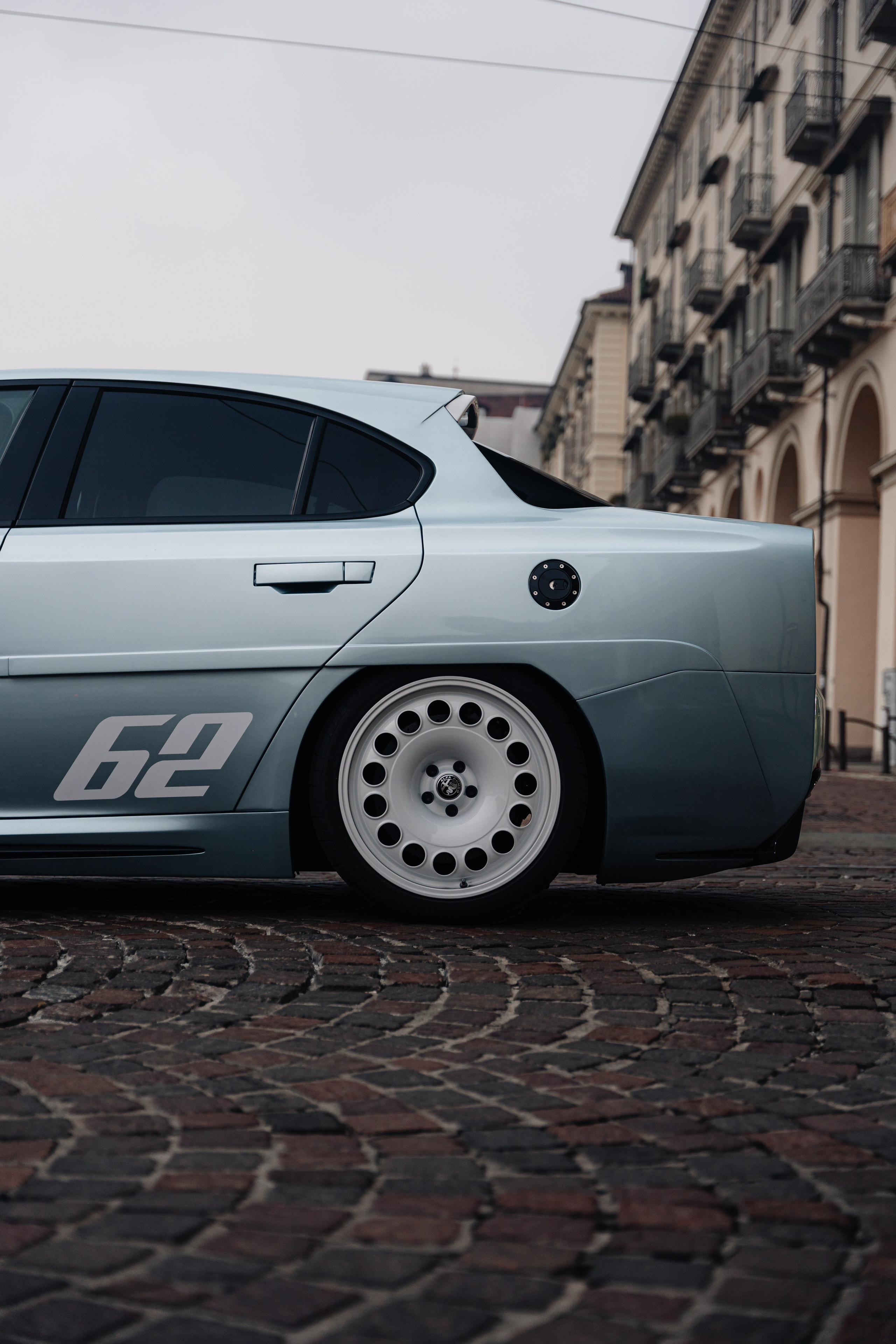 Afla Romeo Giulia ErreErre Fuoriserie. Photographe de voitures à Paris — Vitalii Motruk