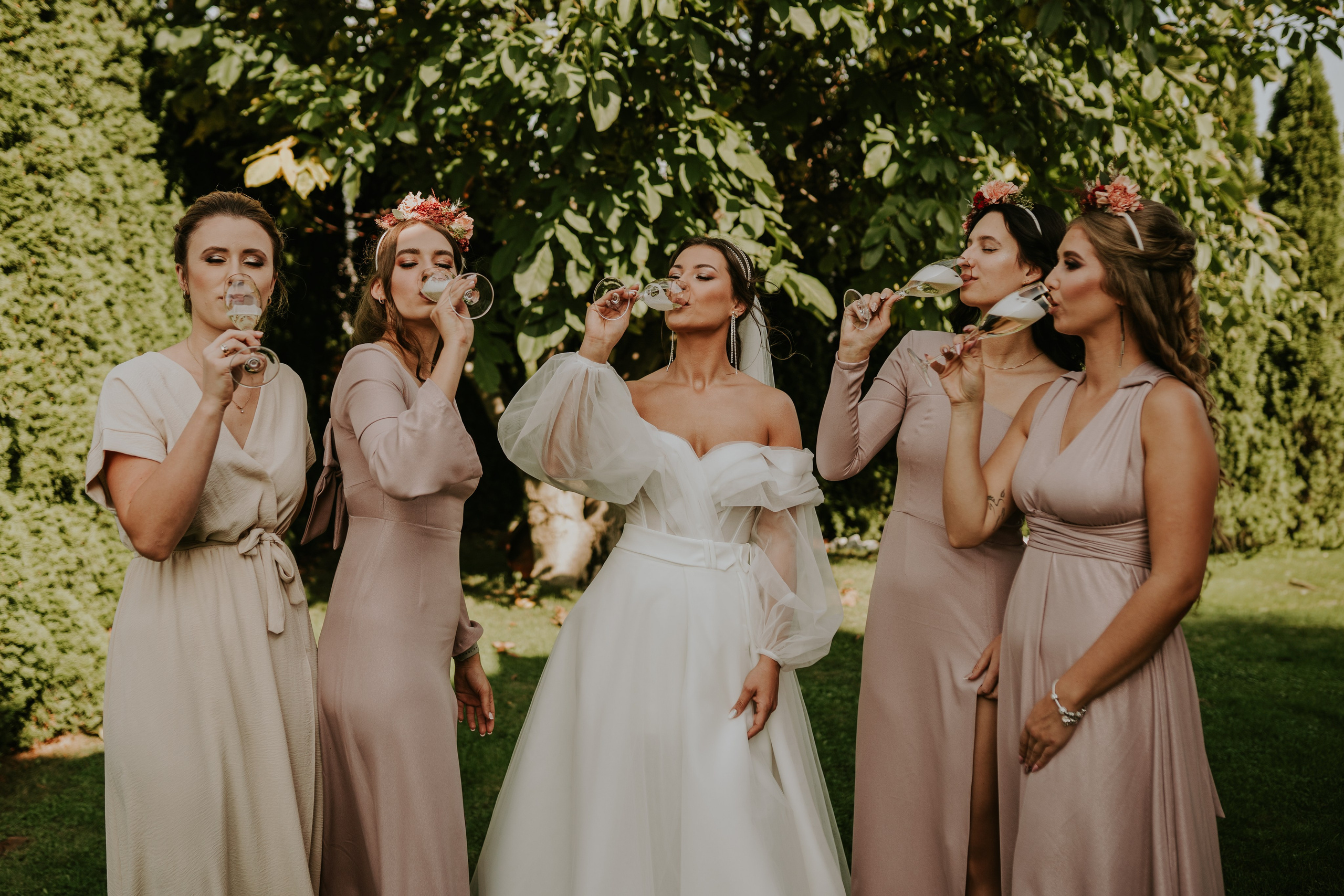 Sala Koralowa w Jaworzu: Opowieść o ślubie Nikoli i Kacpra. Karkowskafoto - fotografia miłości