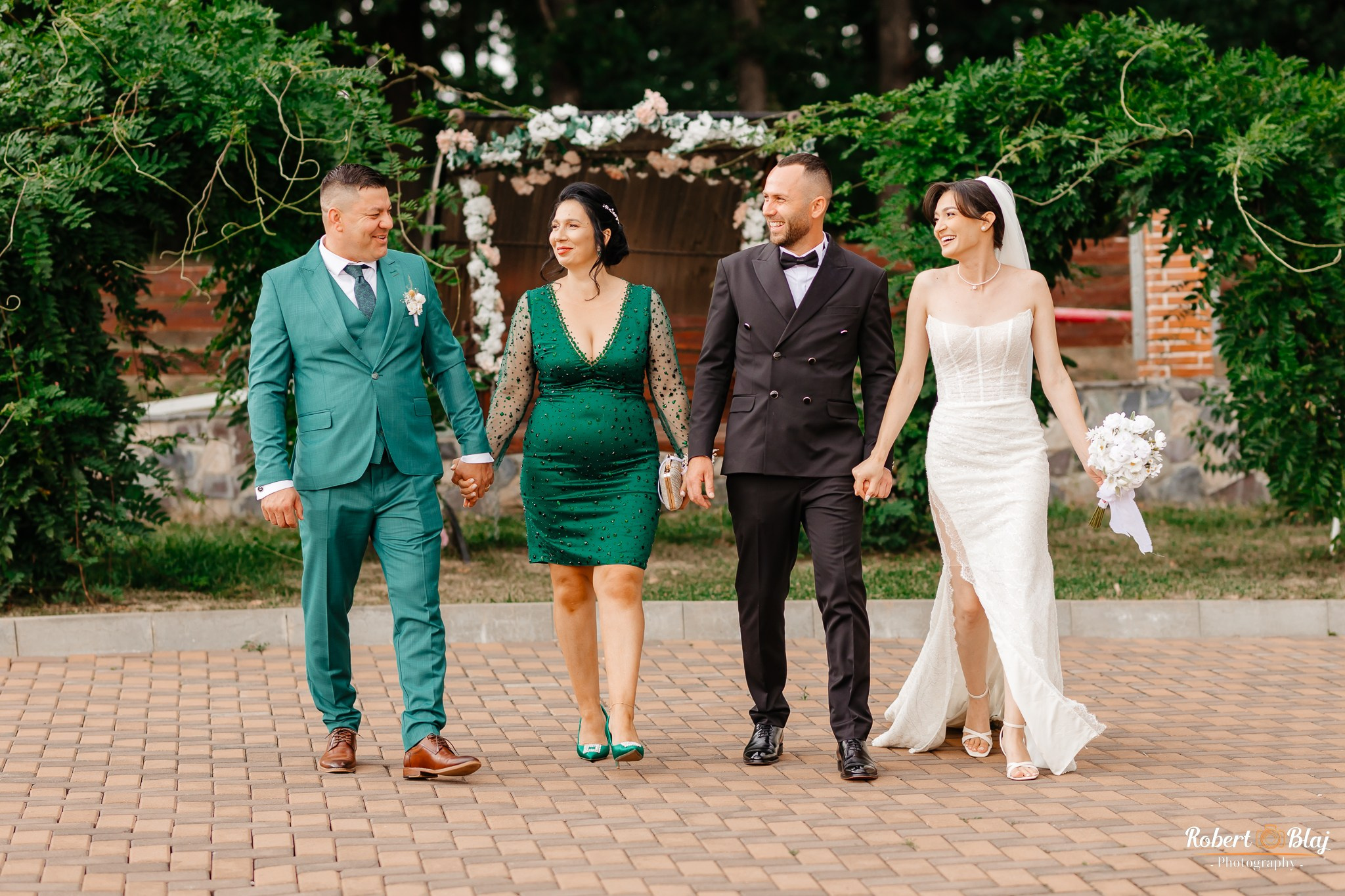 Alexandra & Vasy. Robert Blaj - Fotograf Nuntă Iași