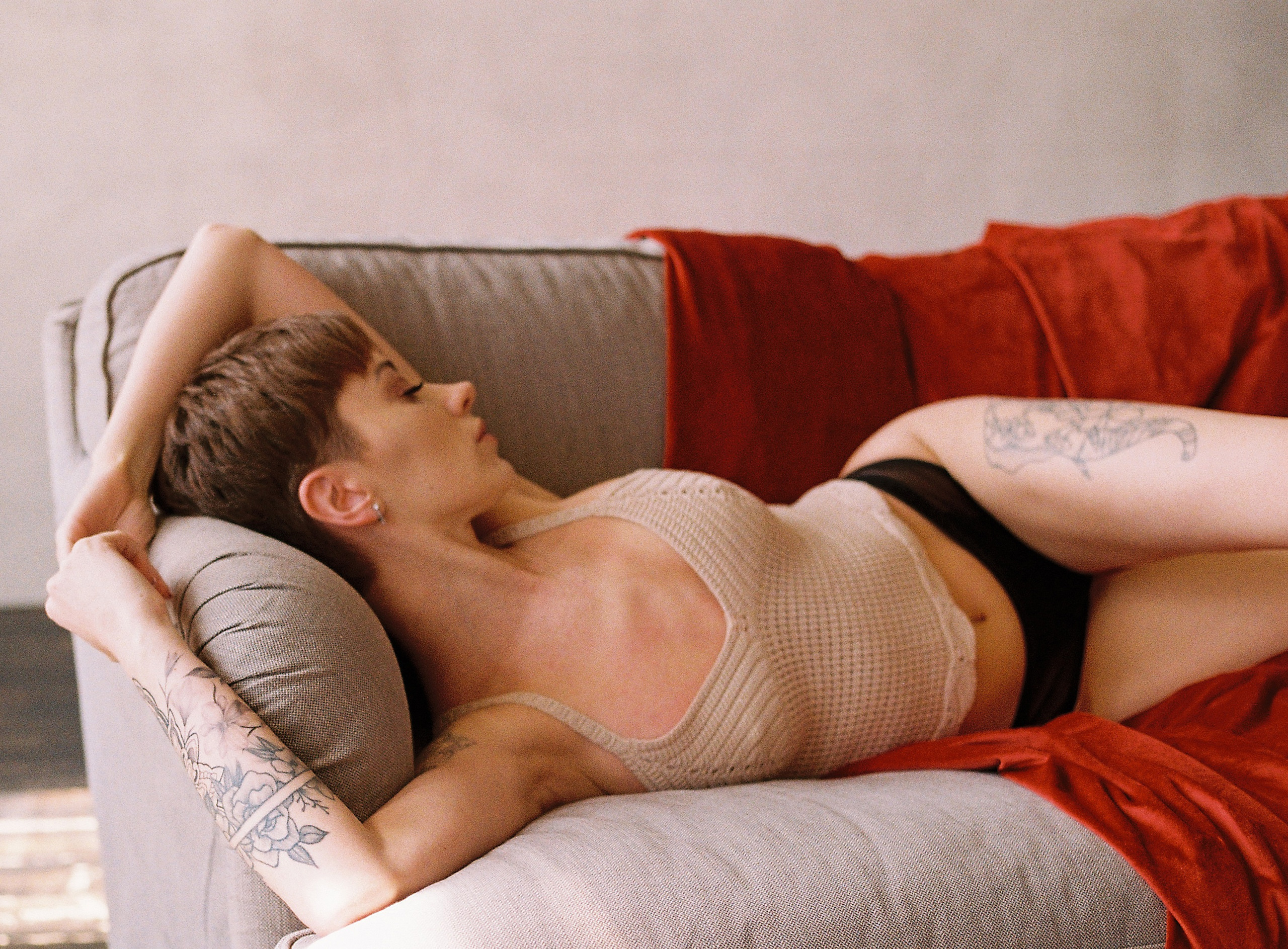 Nelly (film photo). Portrait photographer in Warsaw