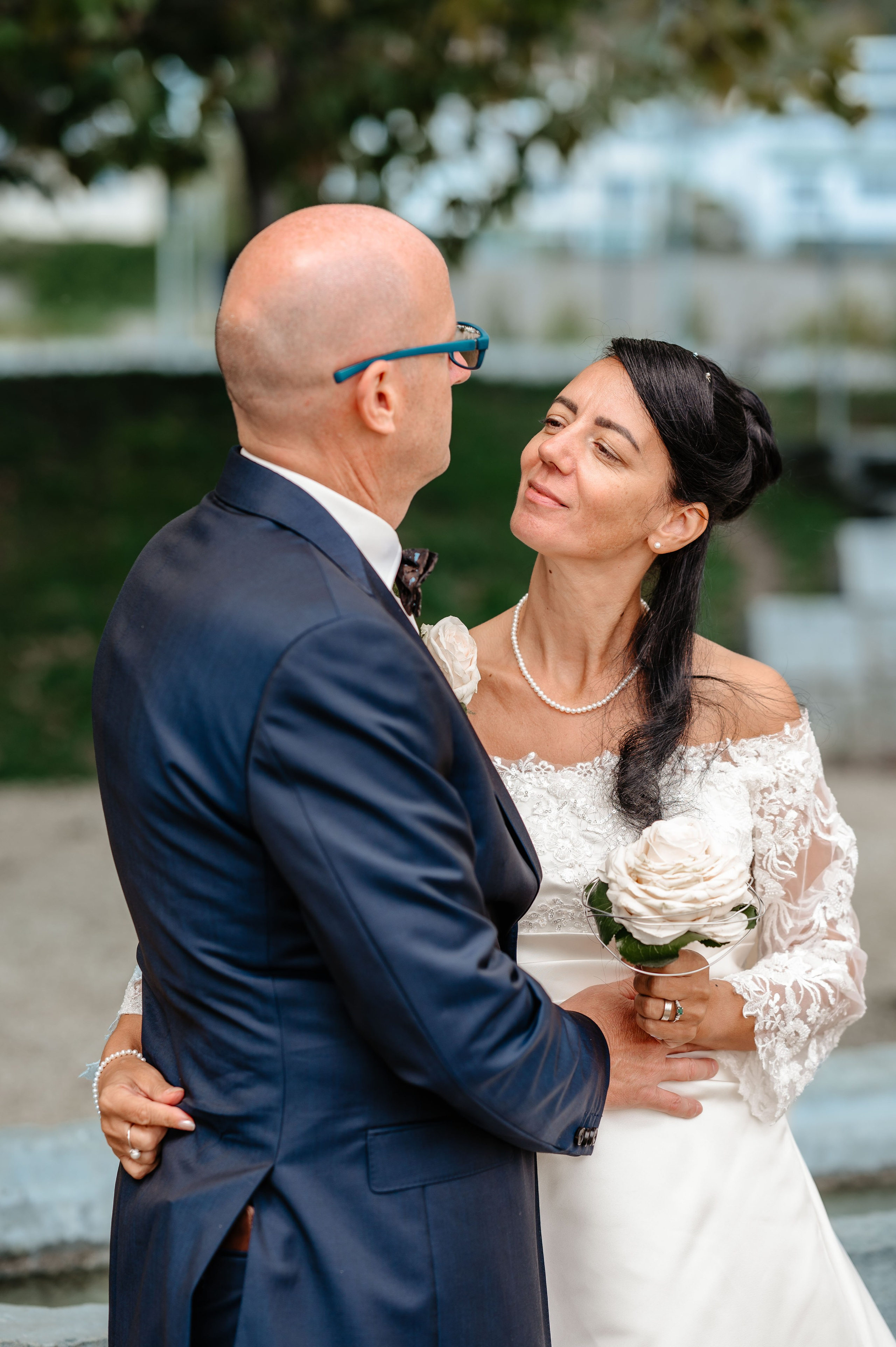 Hochzeitsfotografie Thomas & Elena – Emotionale Hochzeitsreportage in der Schweiz. Authentische, emotionale, zeitlose Hochzeitsfotografie aus Albstadt