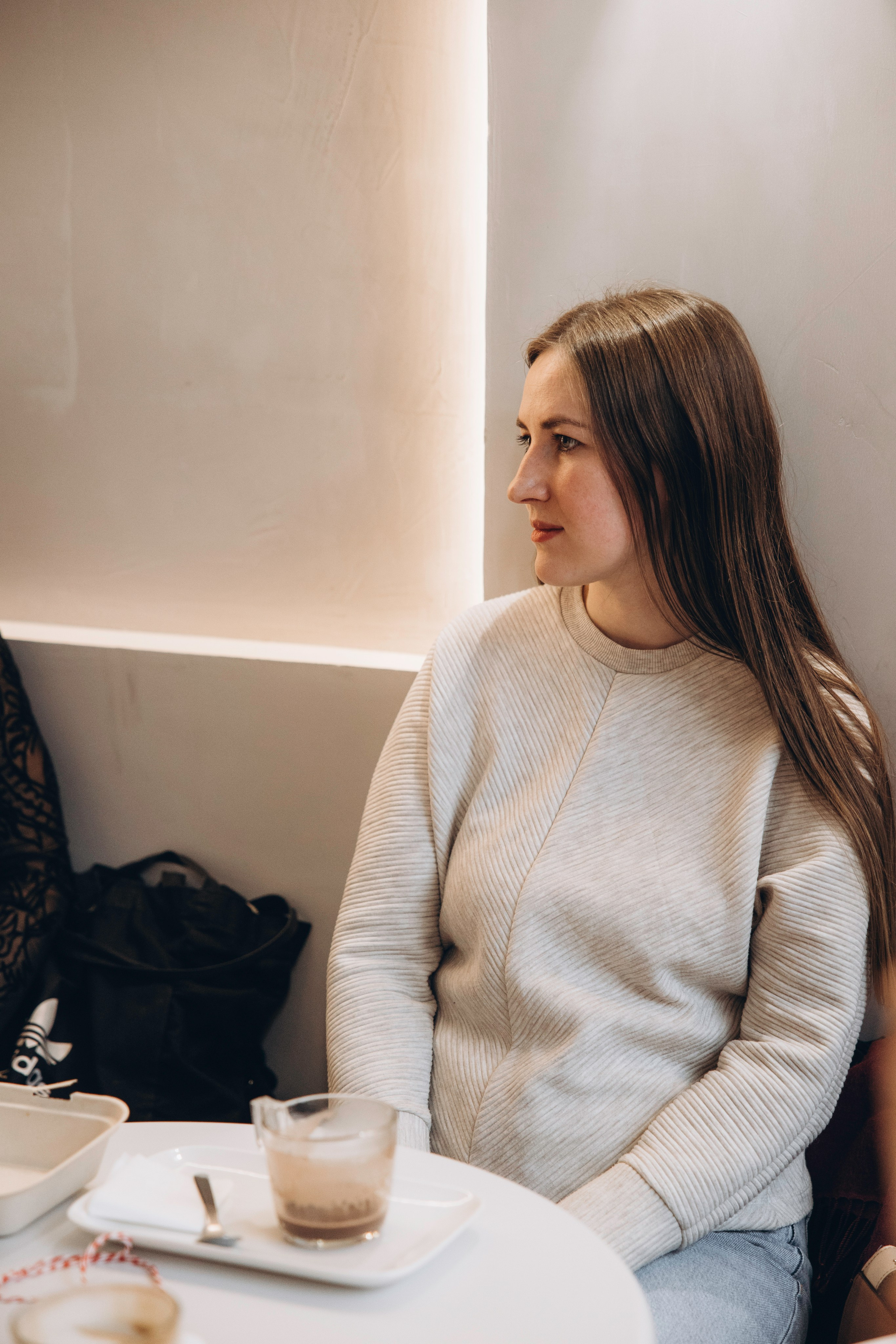 Event photo session for Art brunch Toulouse. Eugenie Smirnova — wedding, corporate and lifestyle photographer in Toulouse and Southwest France