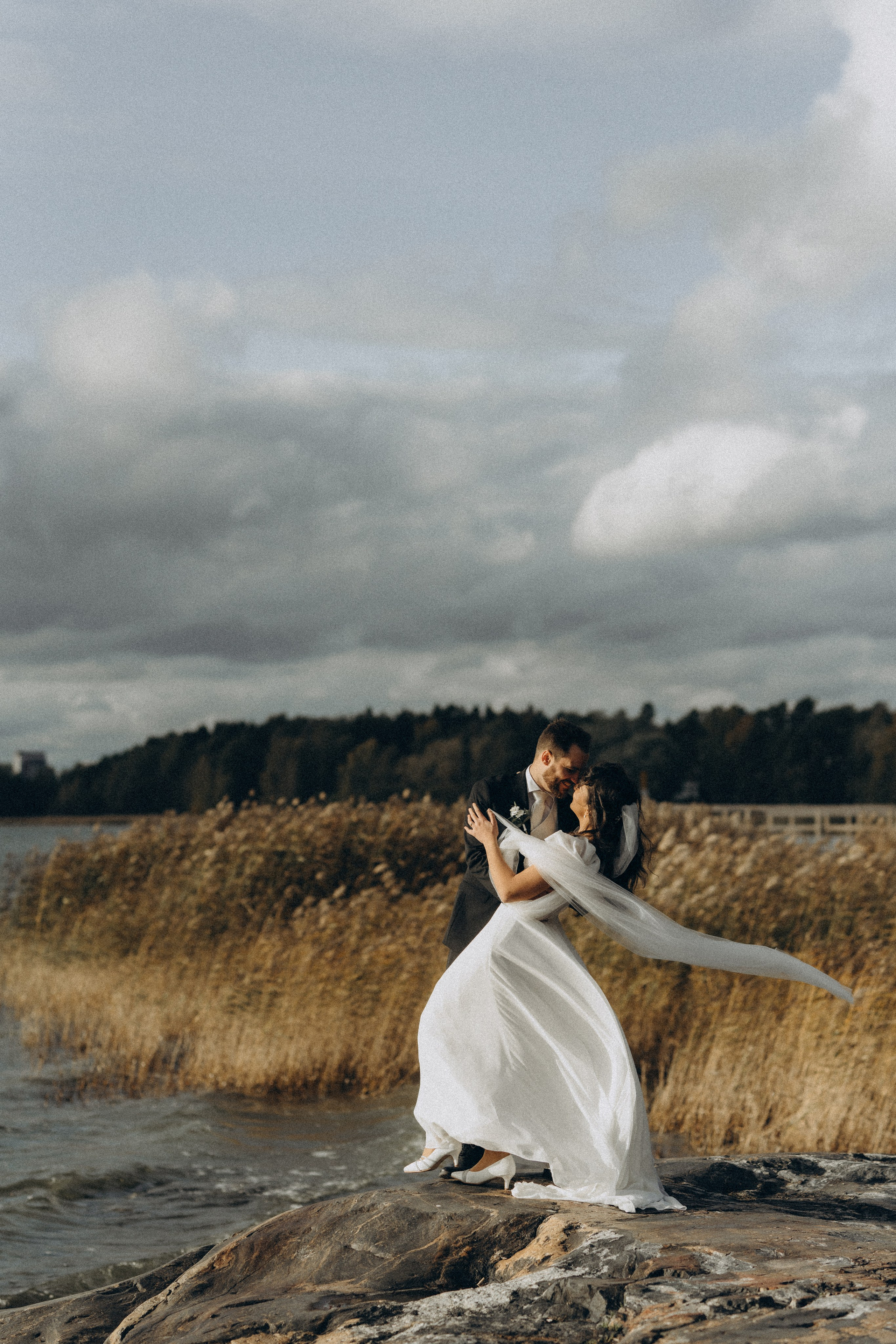 W&S. Wedding and portrait photographer in Helsinki Vickan O