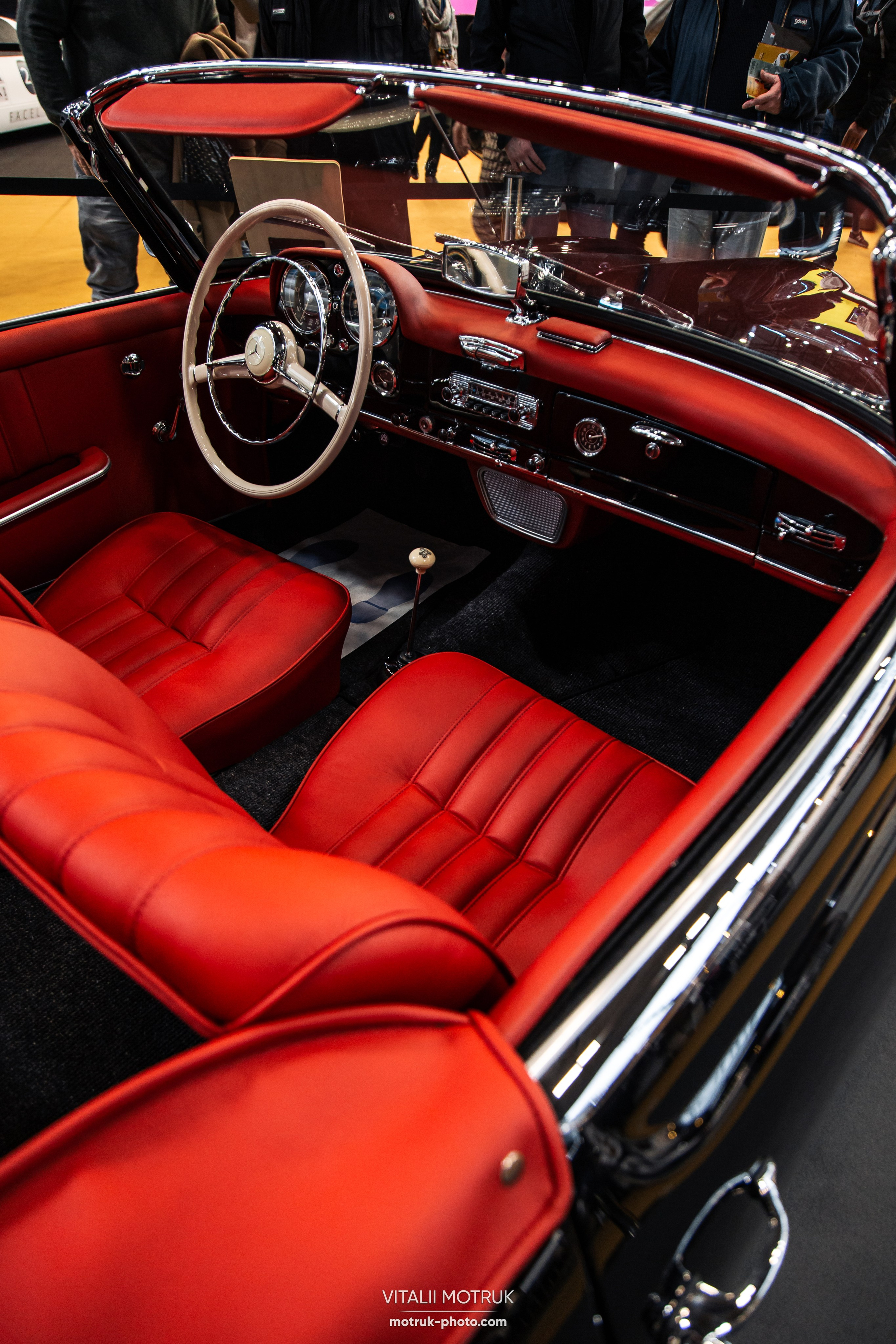 Retromobile 2023. Photographer in Paris — Vitalii Motruk