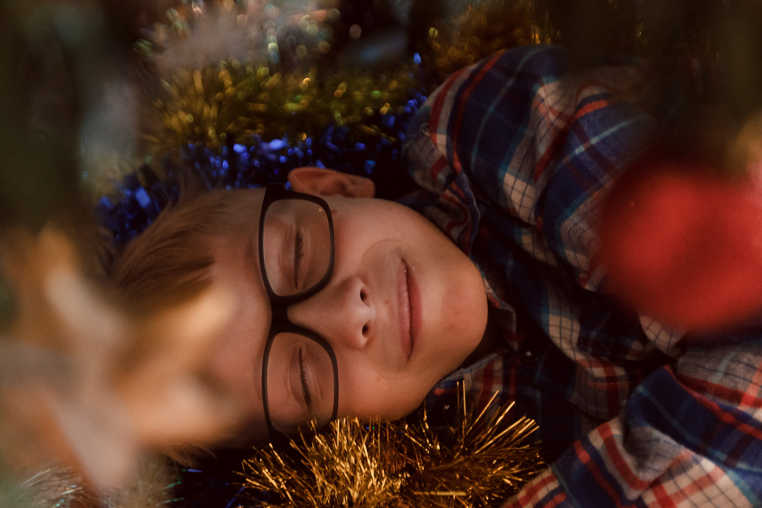 Preparándose para la Navidad. Fotógrafo de retrato, familia y reportajes en Valencia | España | Europa Vitalii Lumier